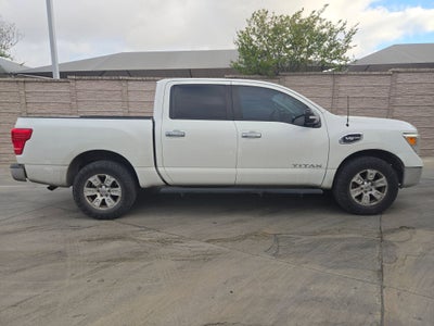 2017 Nissan Titan SV
