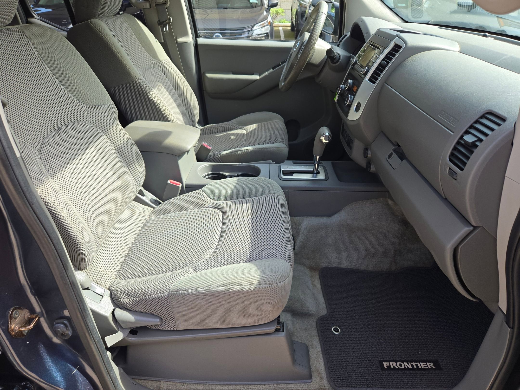 2014 Nissan Frontier SV