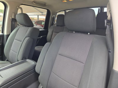 2015 Nissan Titan SV