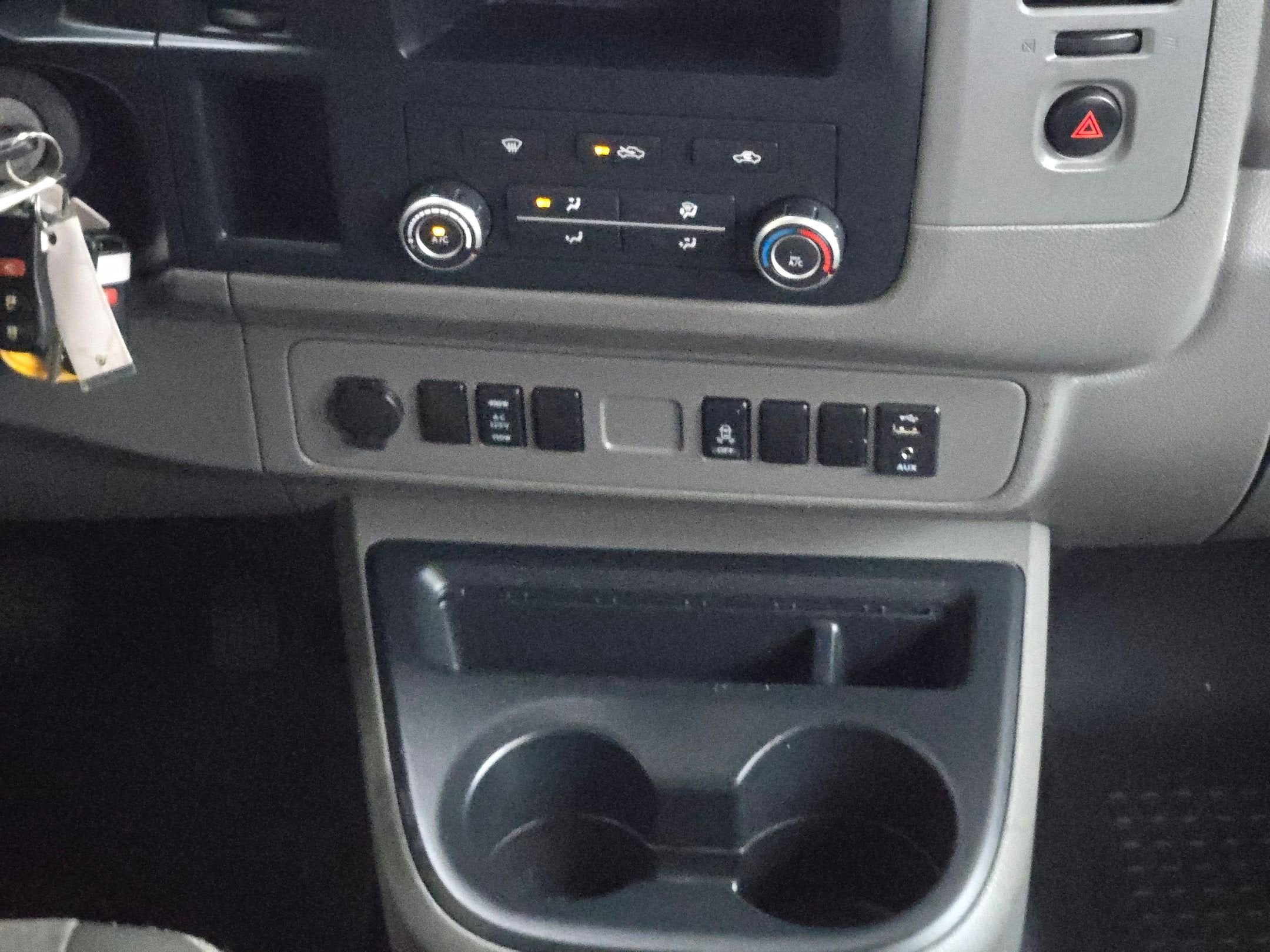 2021 Nissan NV Cargo SV