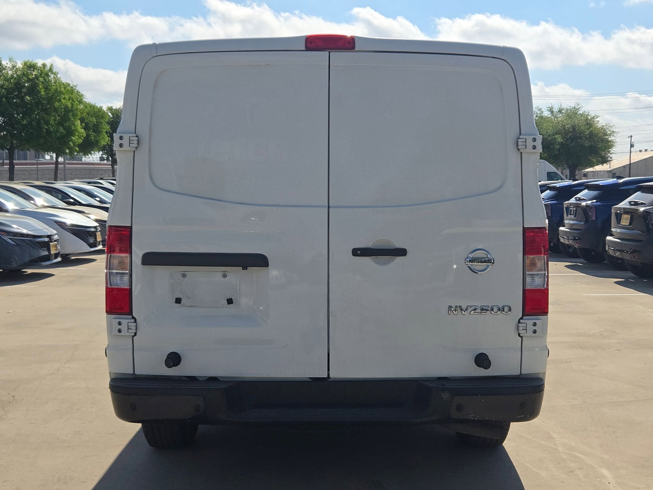 2021 Nissan NV Cargo SV
