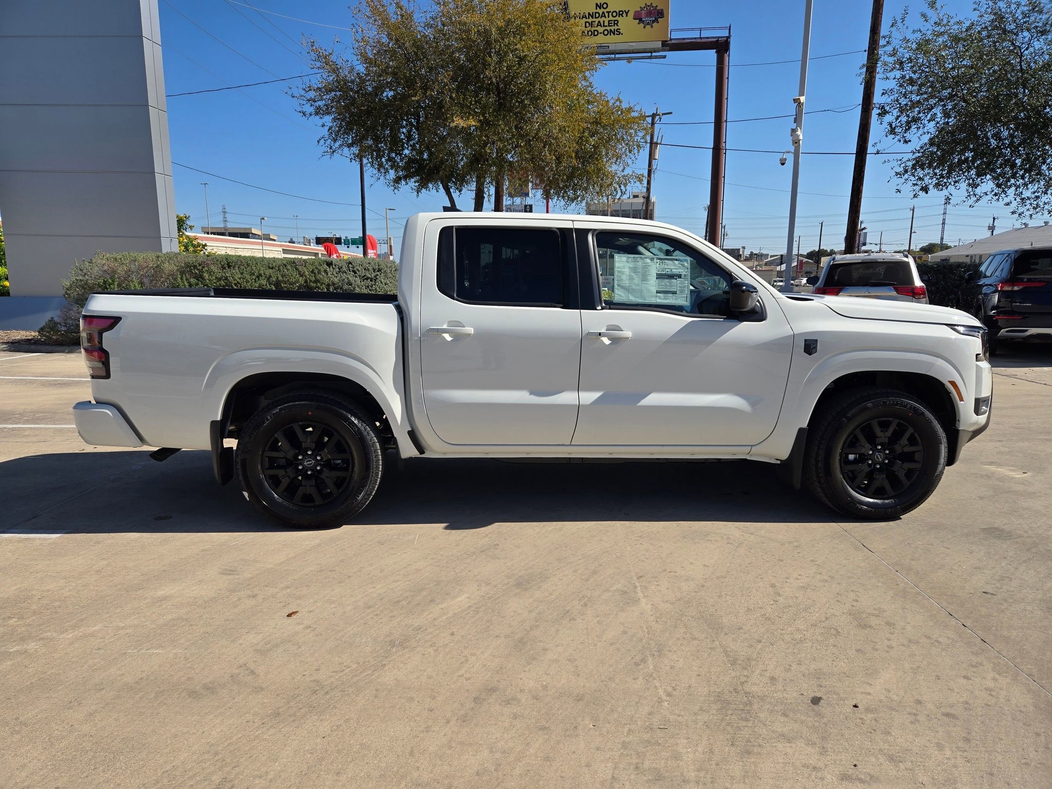 2026 Nissan Frontier Crew Cab SV