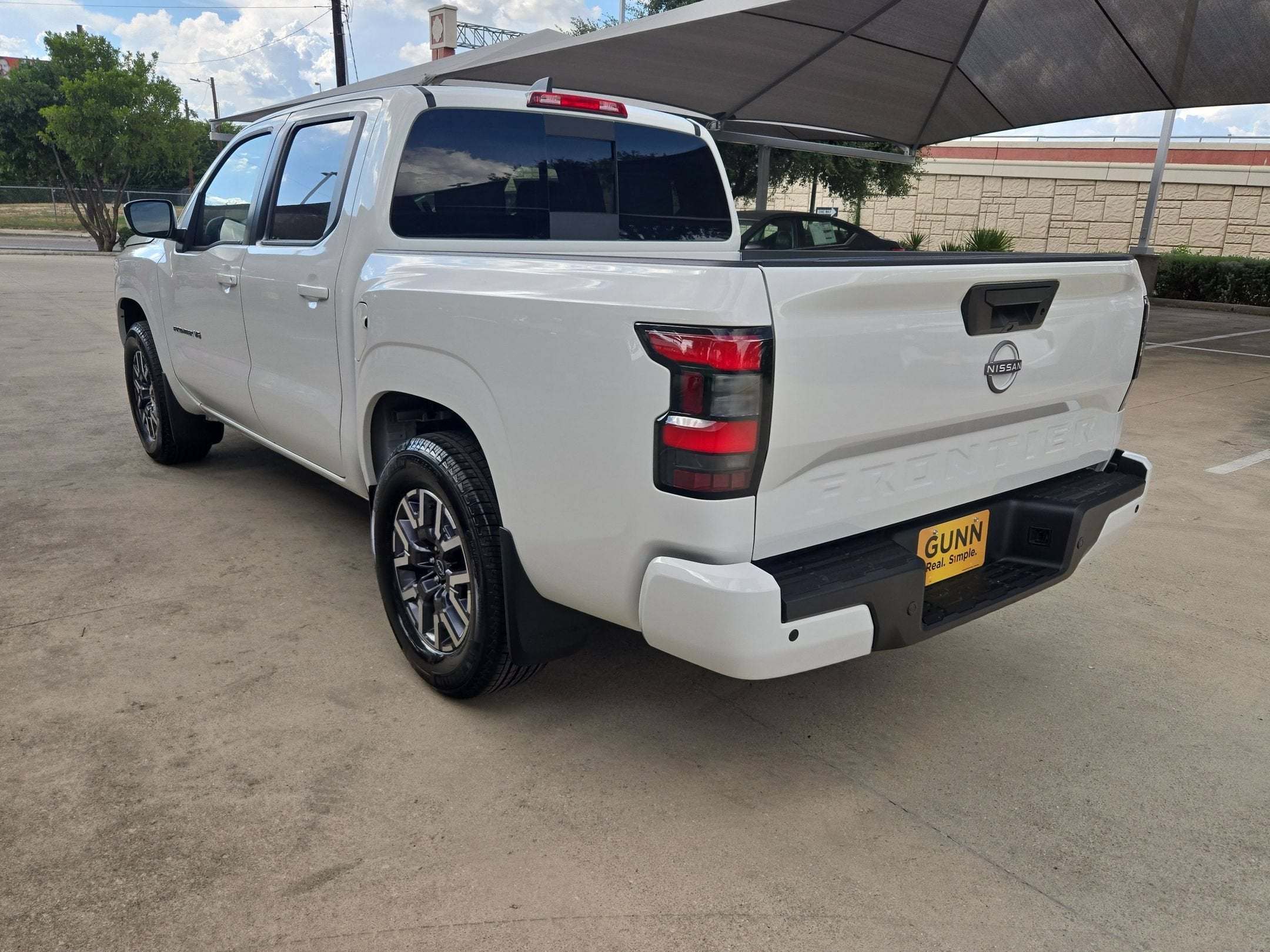 2027 Nissan Frontier SV