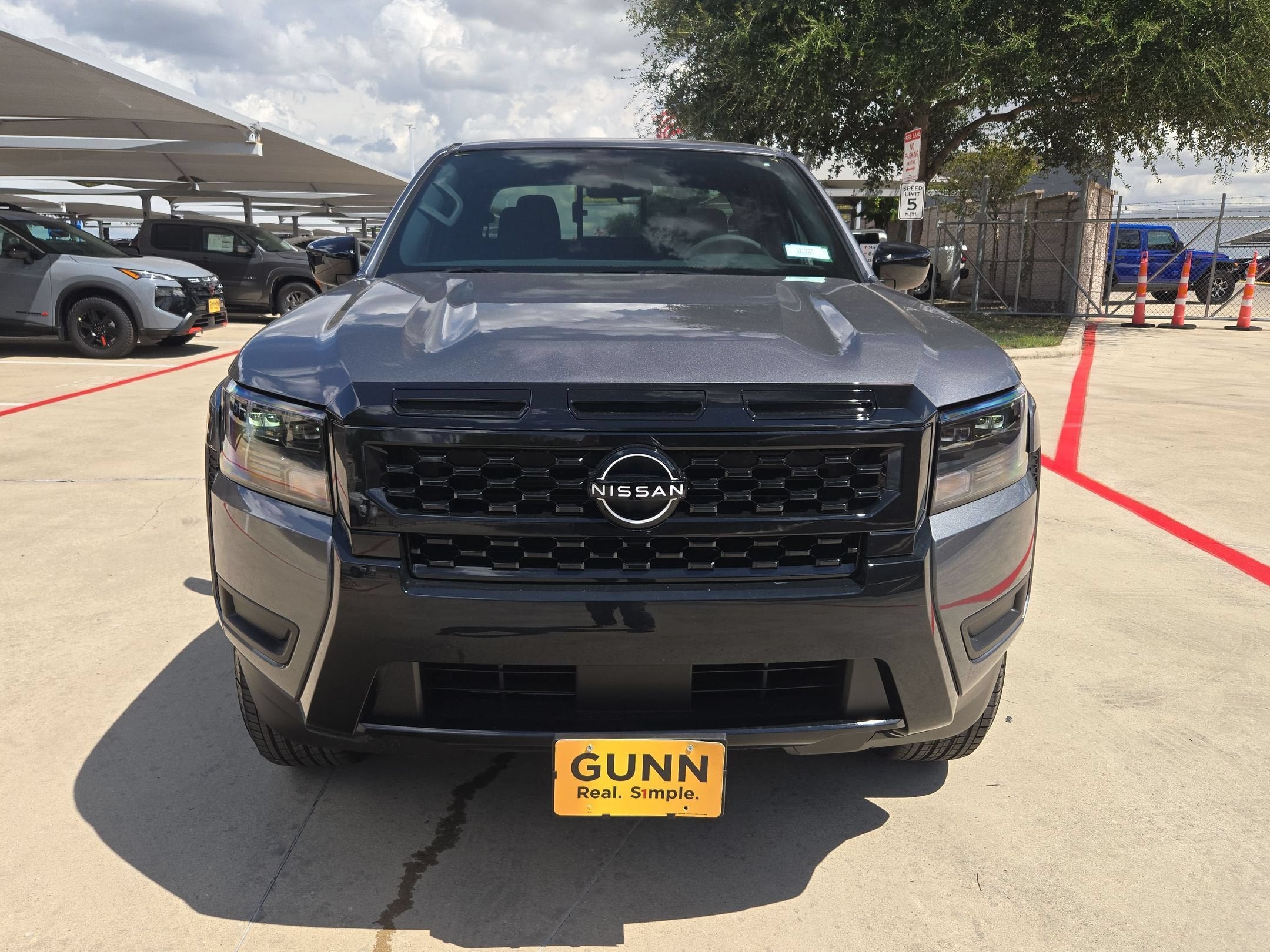 2027 Nissan Frontier SV