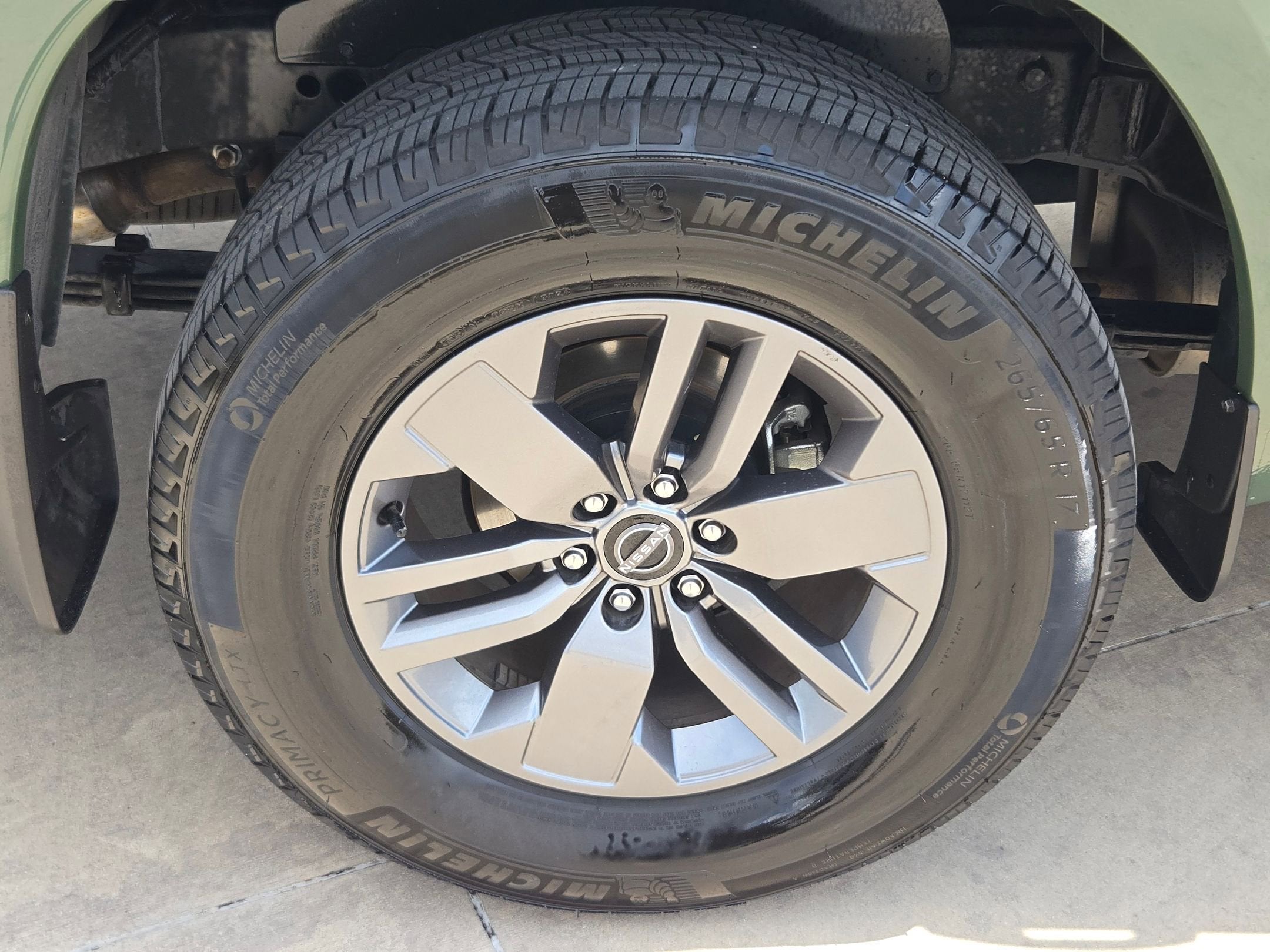 2025 Nissan Frontier Crew Cab SV