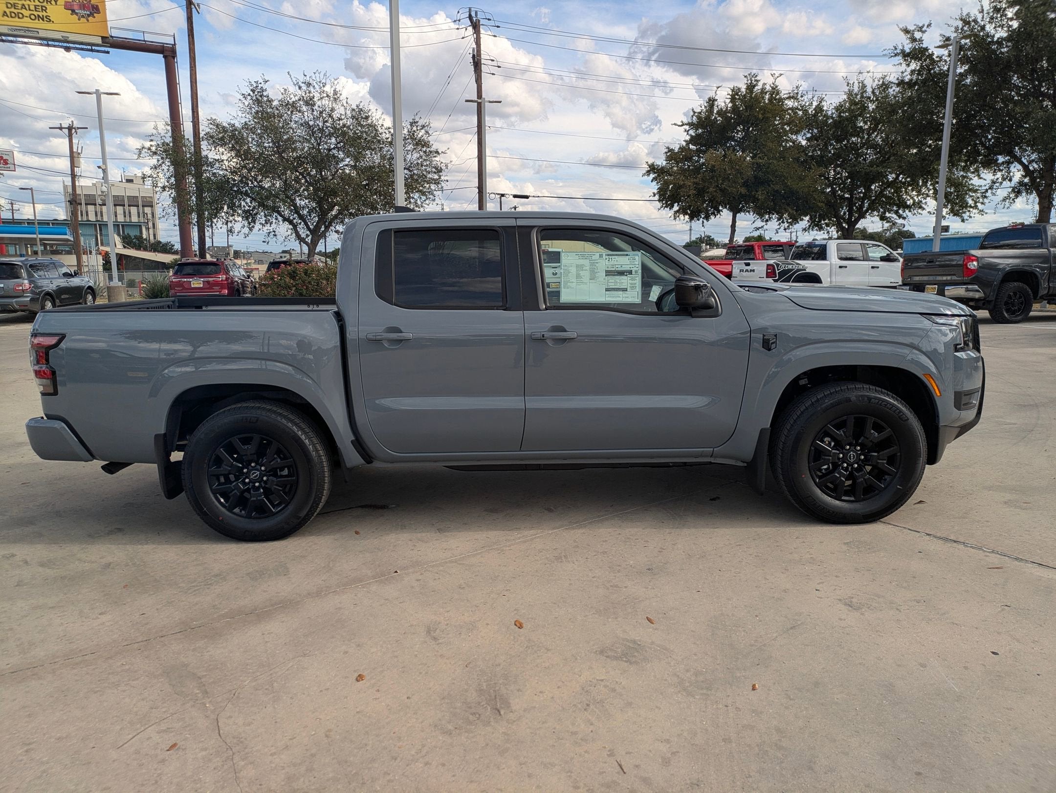 2026 Nissan Frontier Crew Cab SV