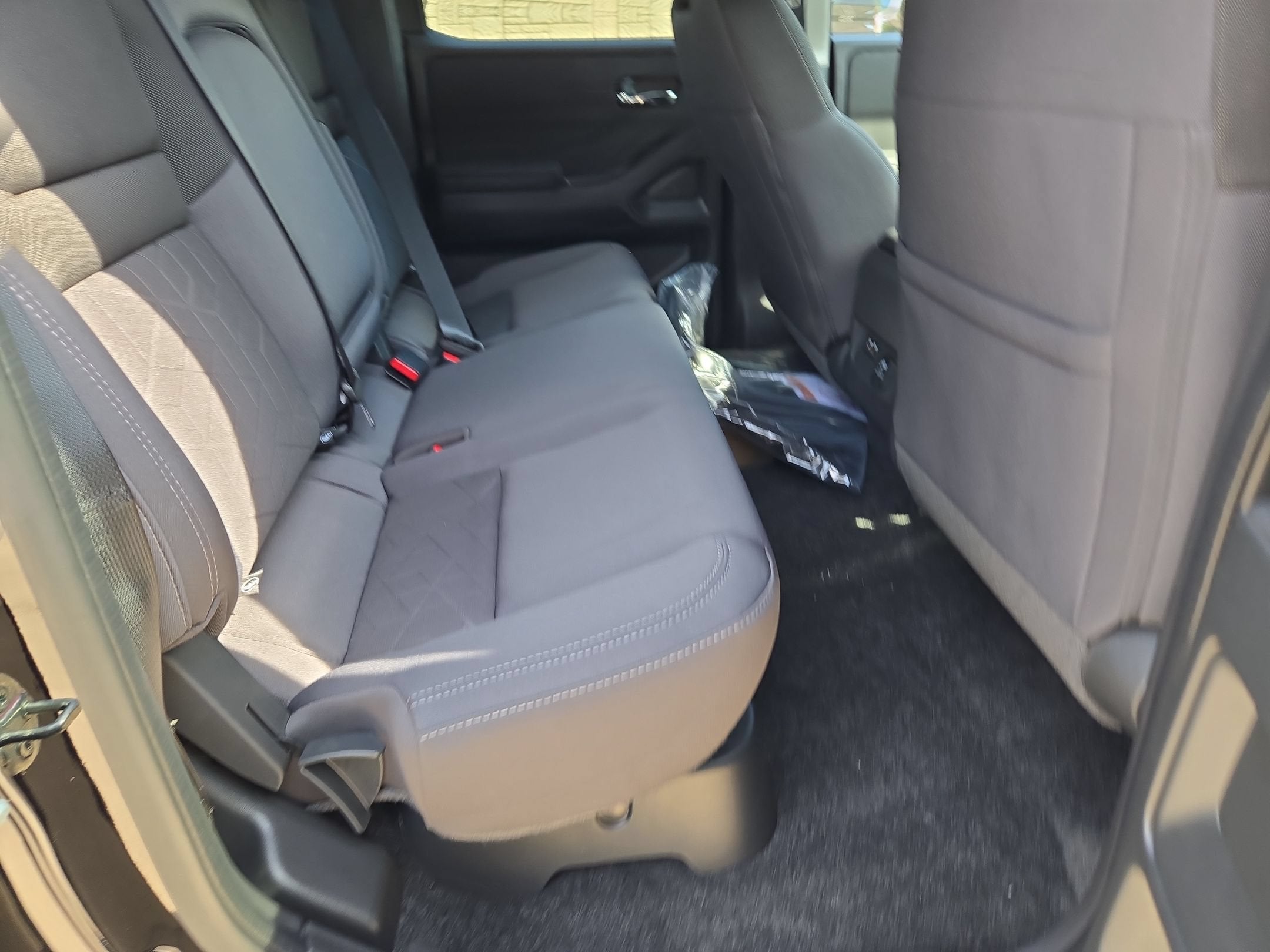 2027 Nissan Frontier SV
