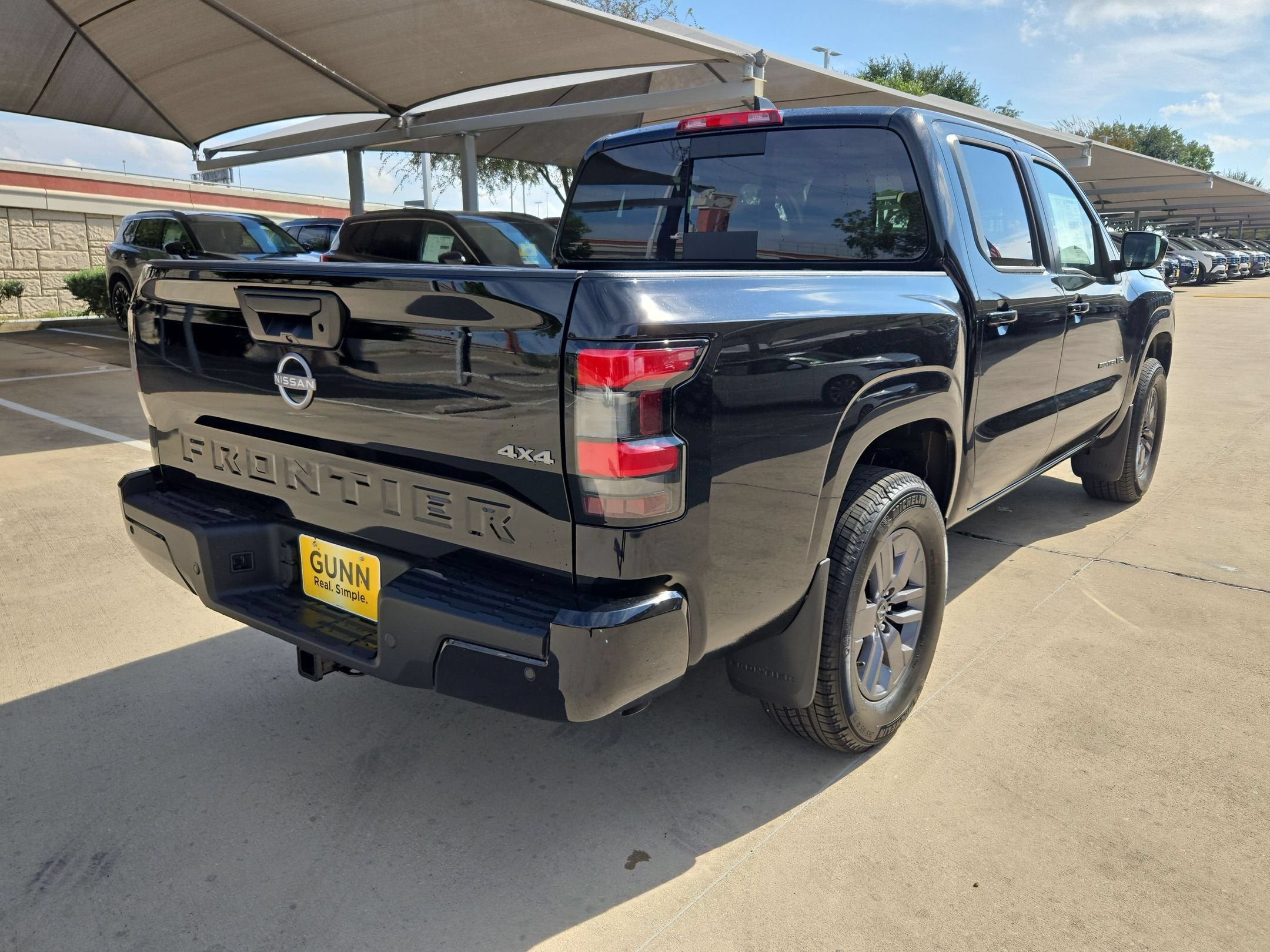 2027 Nissan Frontier SV
