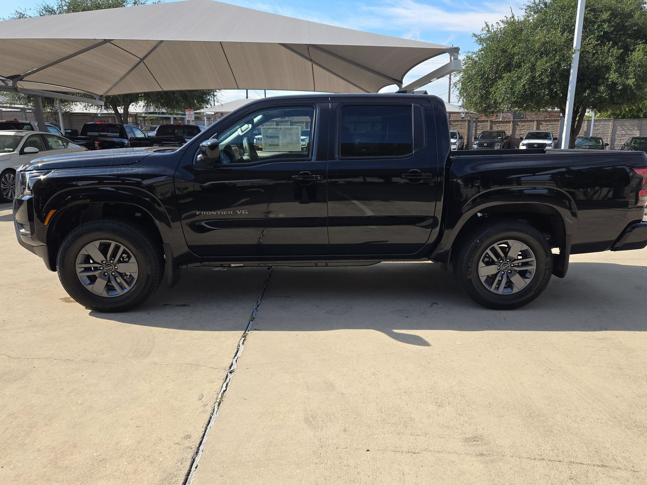 2027 Nissan Frontier SV