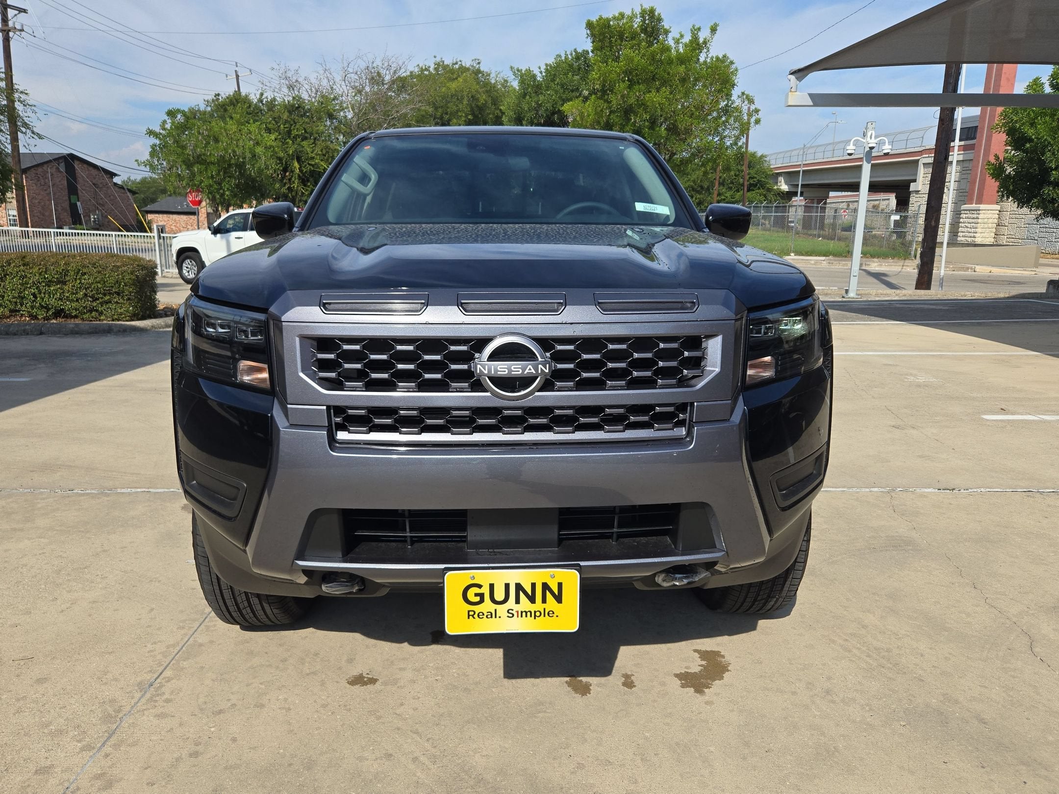 2027 Nissan Frontier SV
