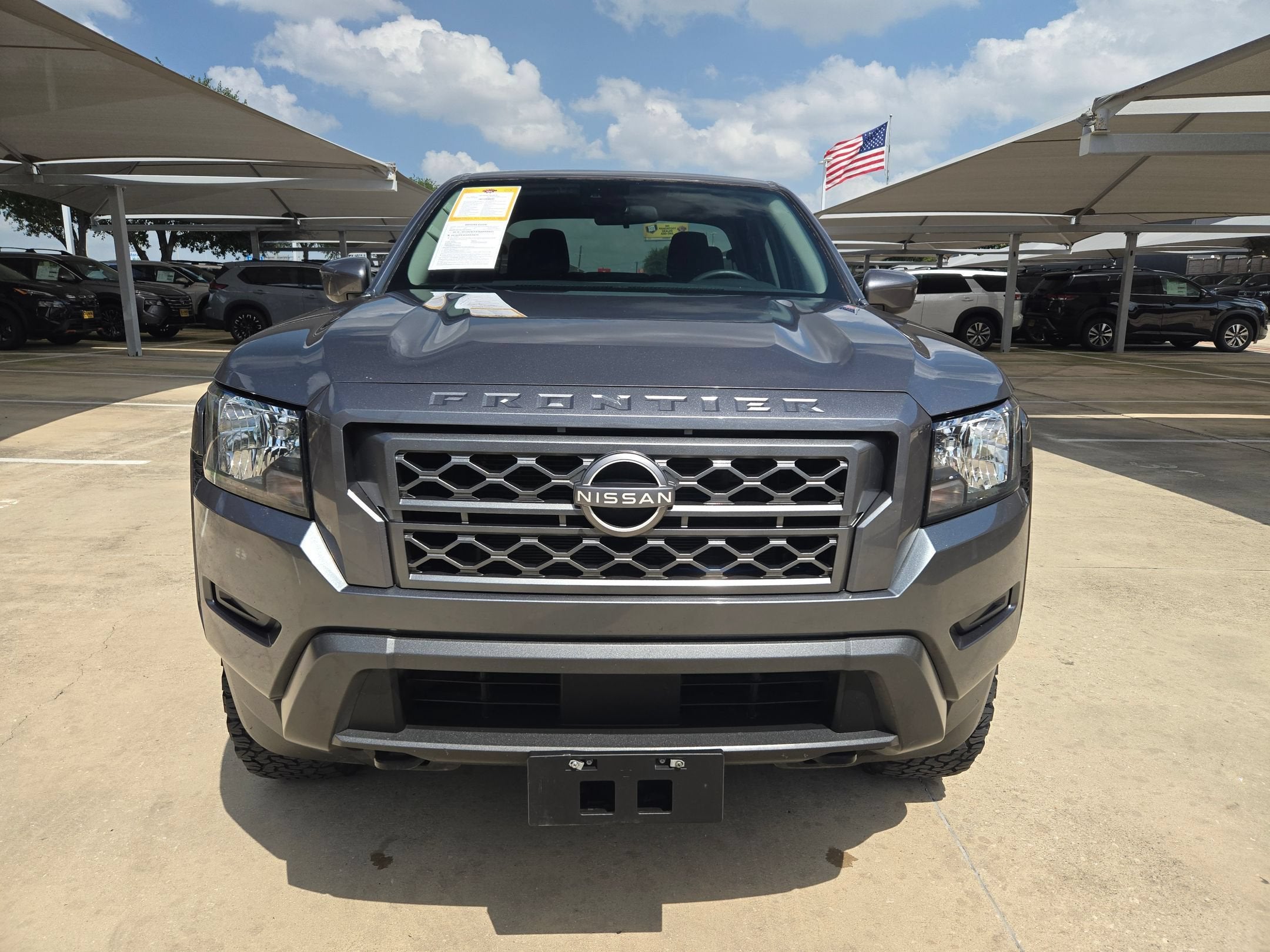 2022 Nissan Frontier SV