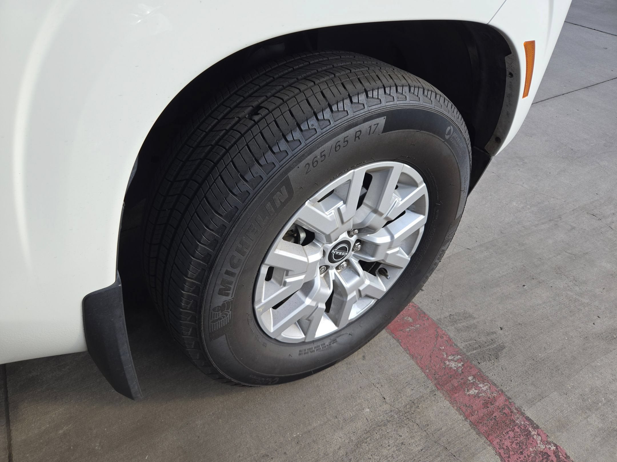 2024 Nissan Frontier Crew Cab Long Bed SV