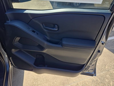 2027 Nissan Frontier SV