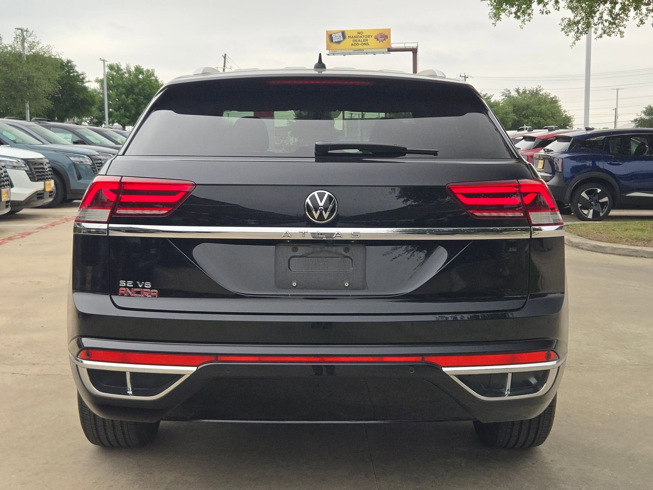 2021 Volkswagen Atlas Cross Sport 3.6L V6 SE w/Technology R-Line