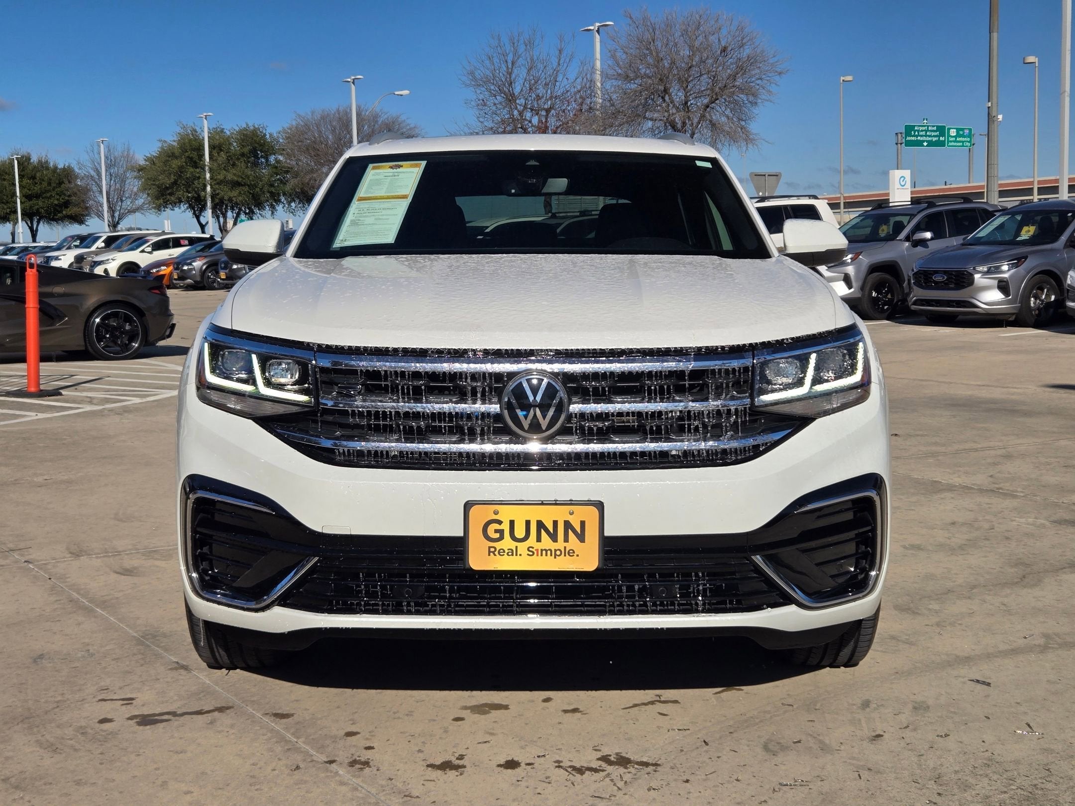 2022 Volkswagen Atlas Cross Sport 2.0T SEL R-Line