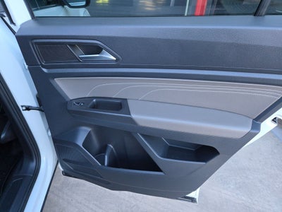 2022 Volkswagen Atlas Cross Sport 2.0T SEL R-Line