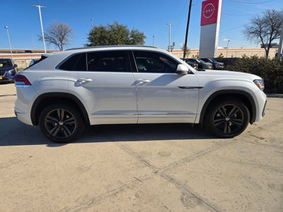 2022 Volkswagen Atlas Cross Sport 2.0T SEL R-Line