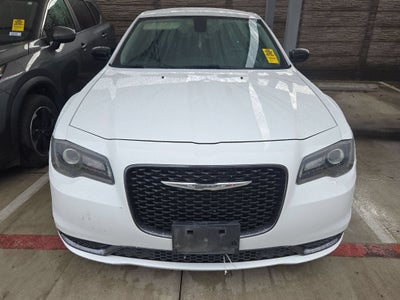 2019 Chrysler 300 Touring