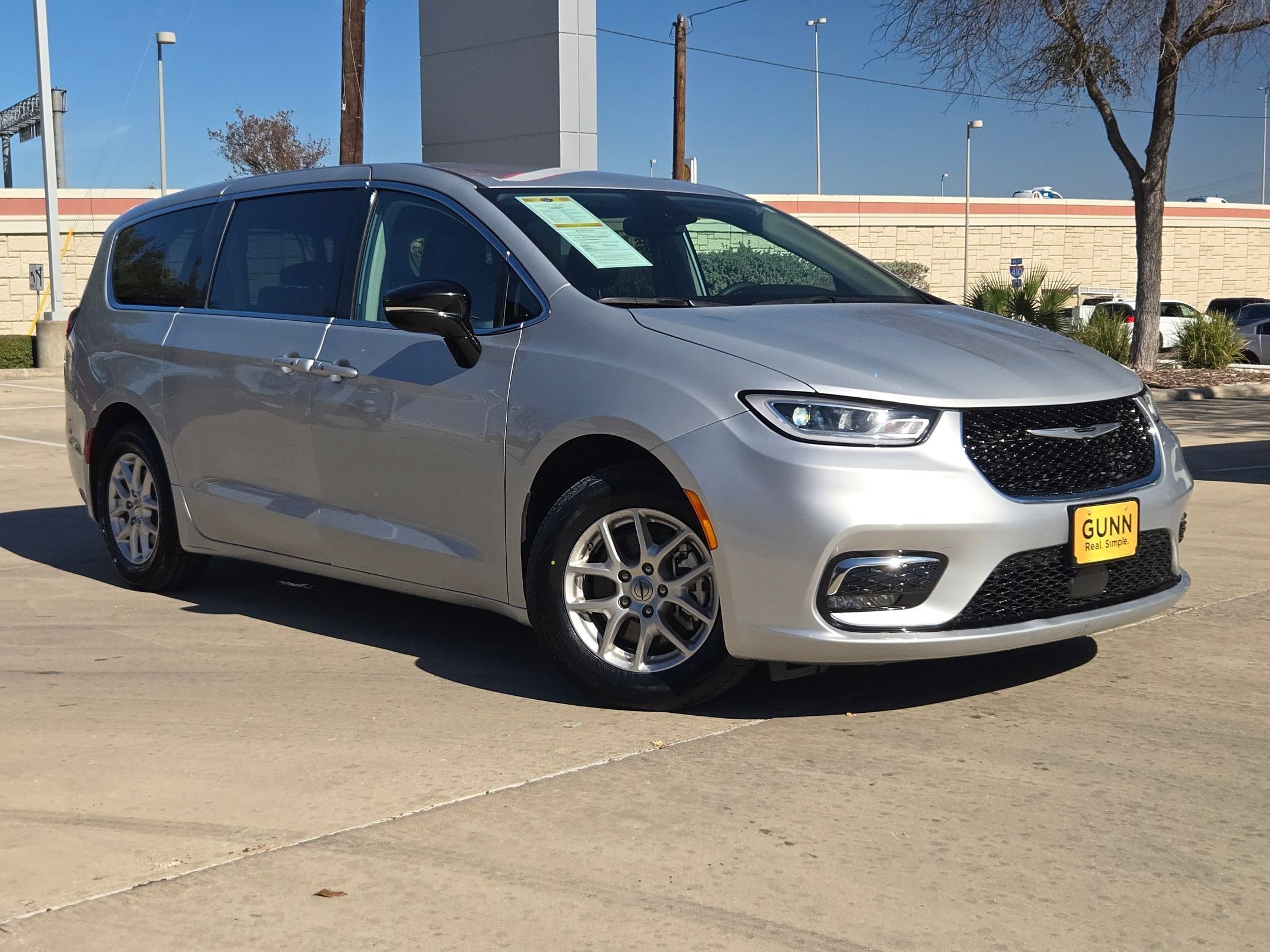 2024 Chrysler Pacifica Touring L