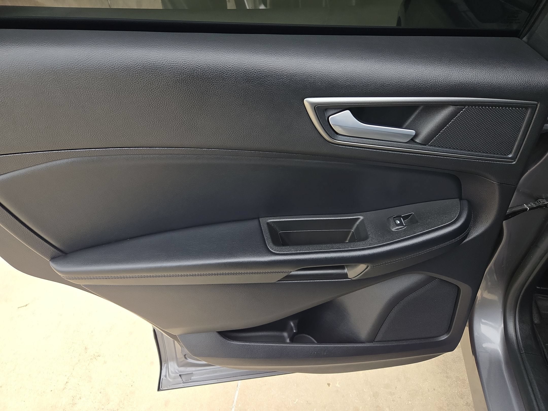 2021 Ford Edge SE