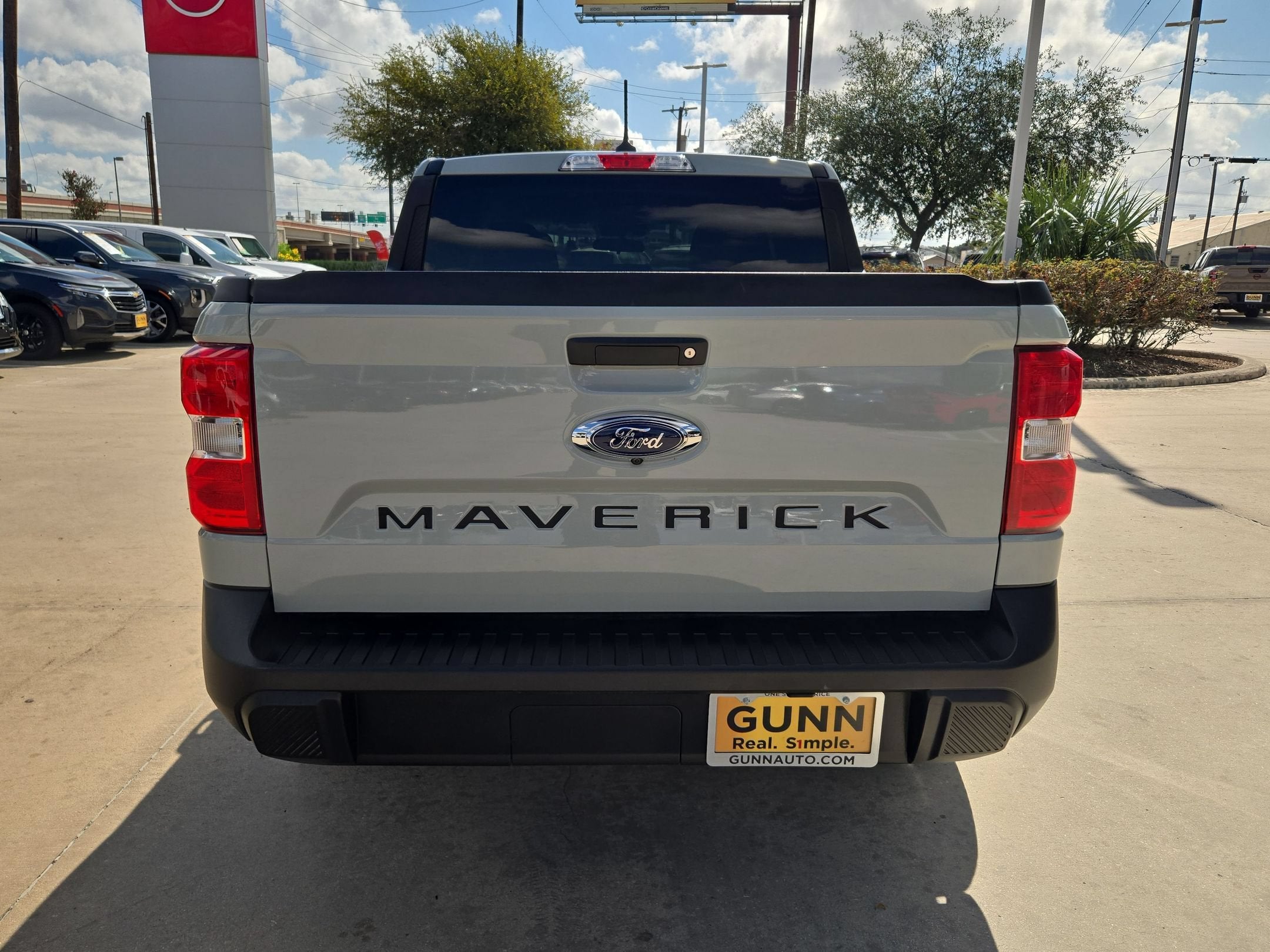 2023 Ford Maverick XL