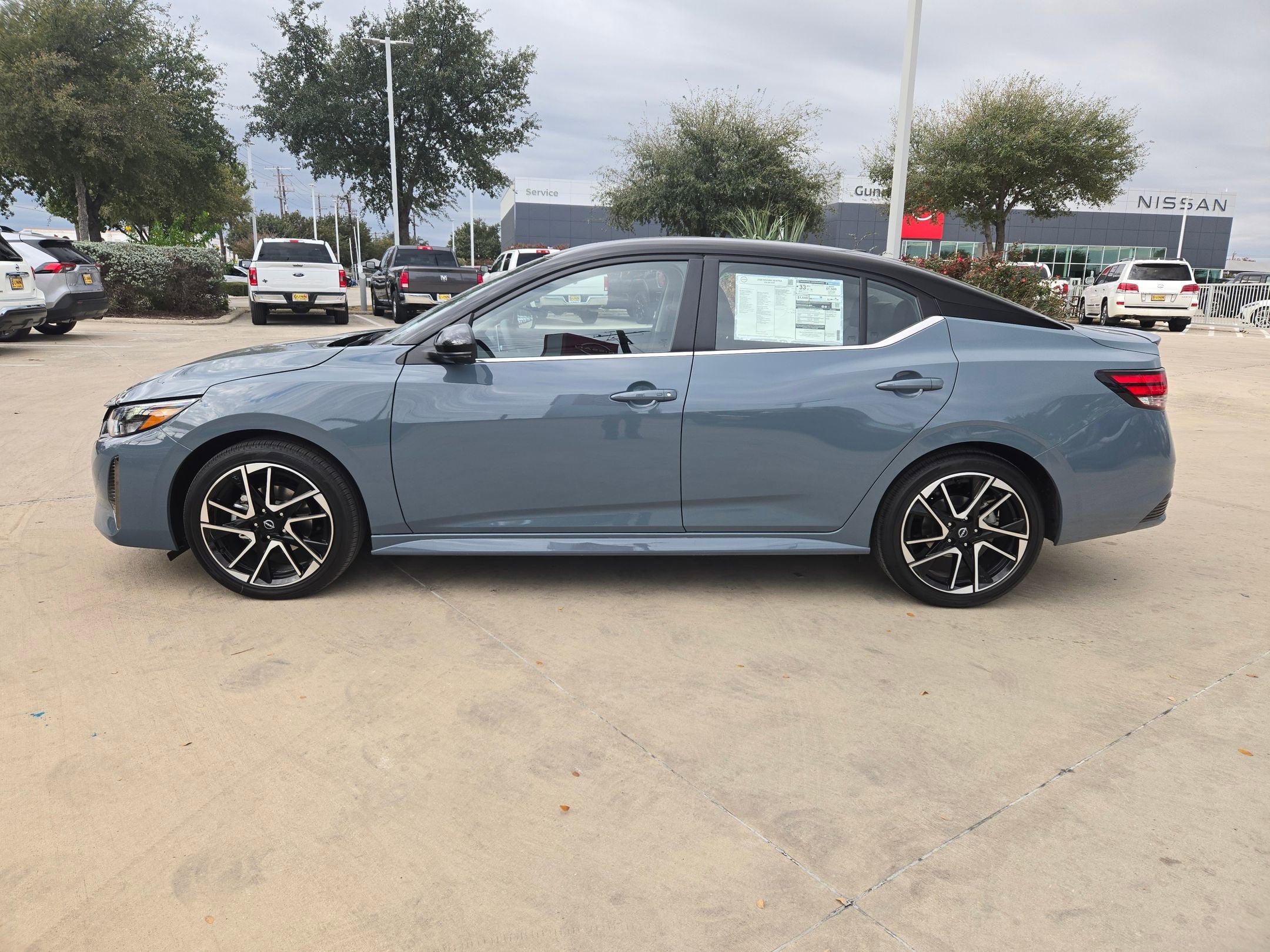 2025 Nissan Sentra SR