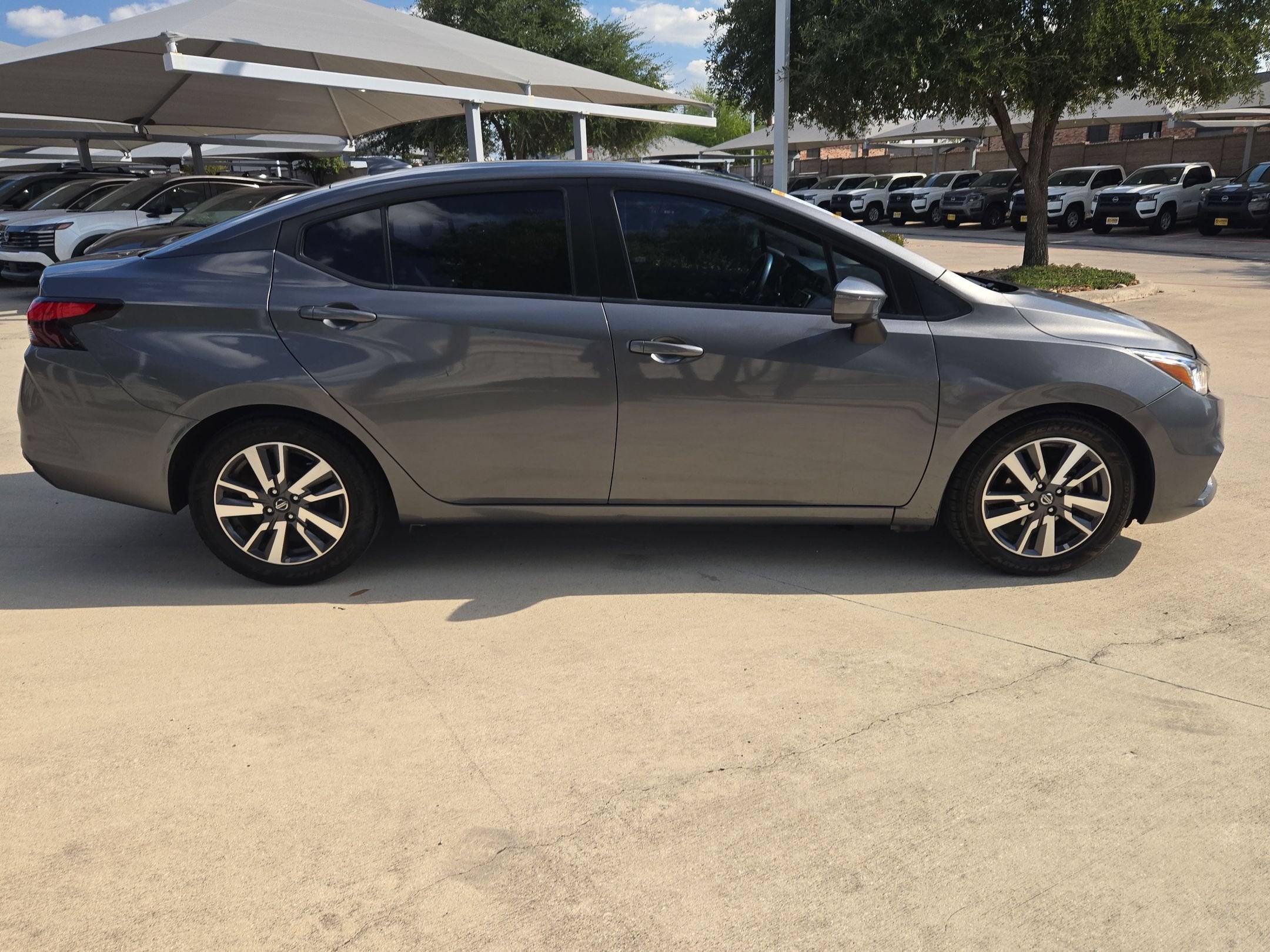 2020 Nissan Versa SV