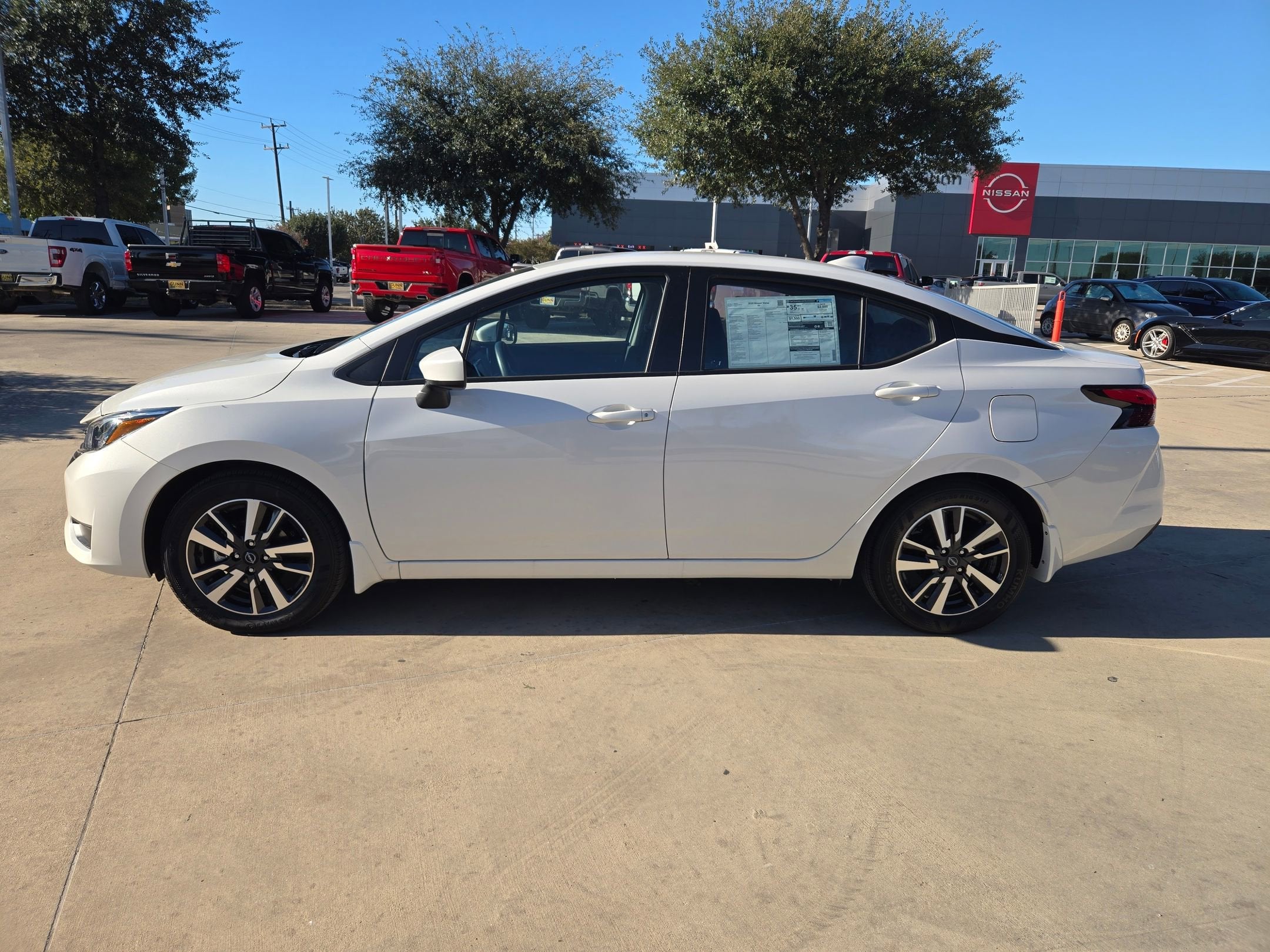 2025 Nissan Versa SV