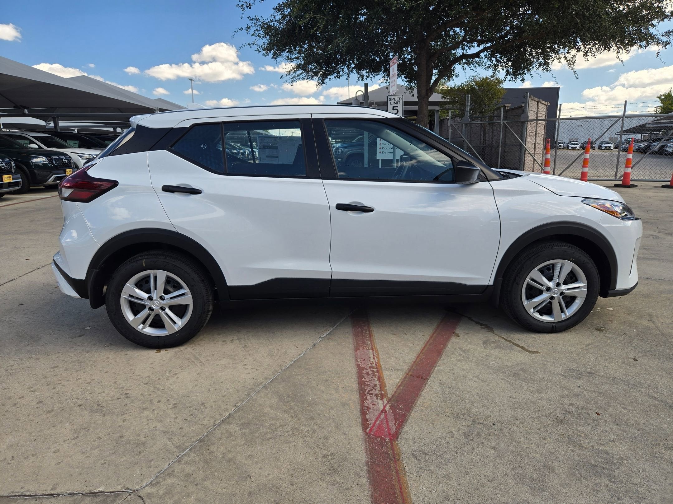 2025 Nissan Kicks Play S