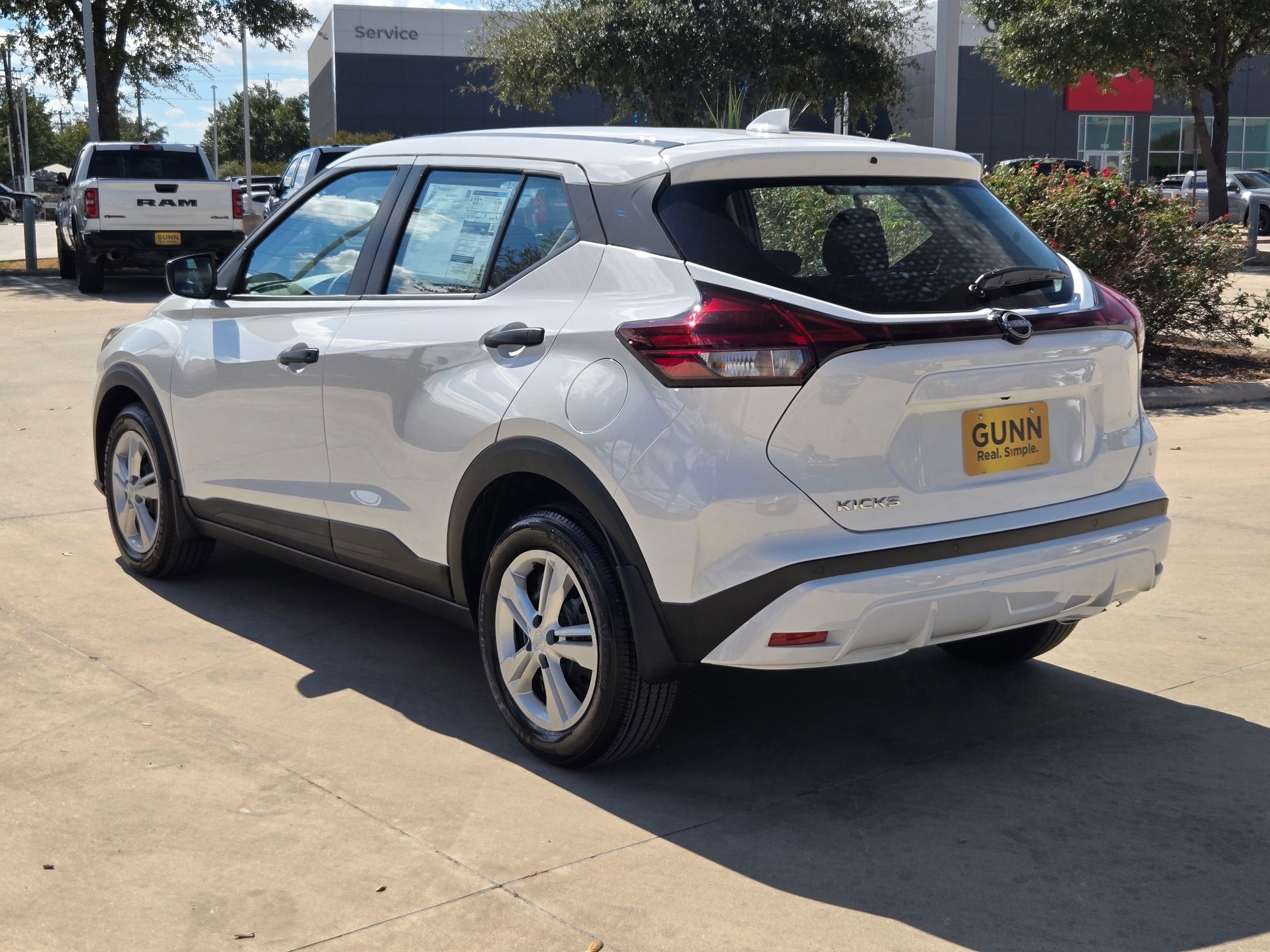 2025 Nissan Kicks Play S