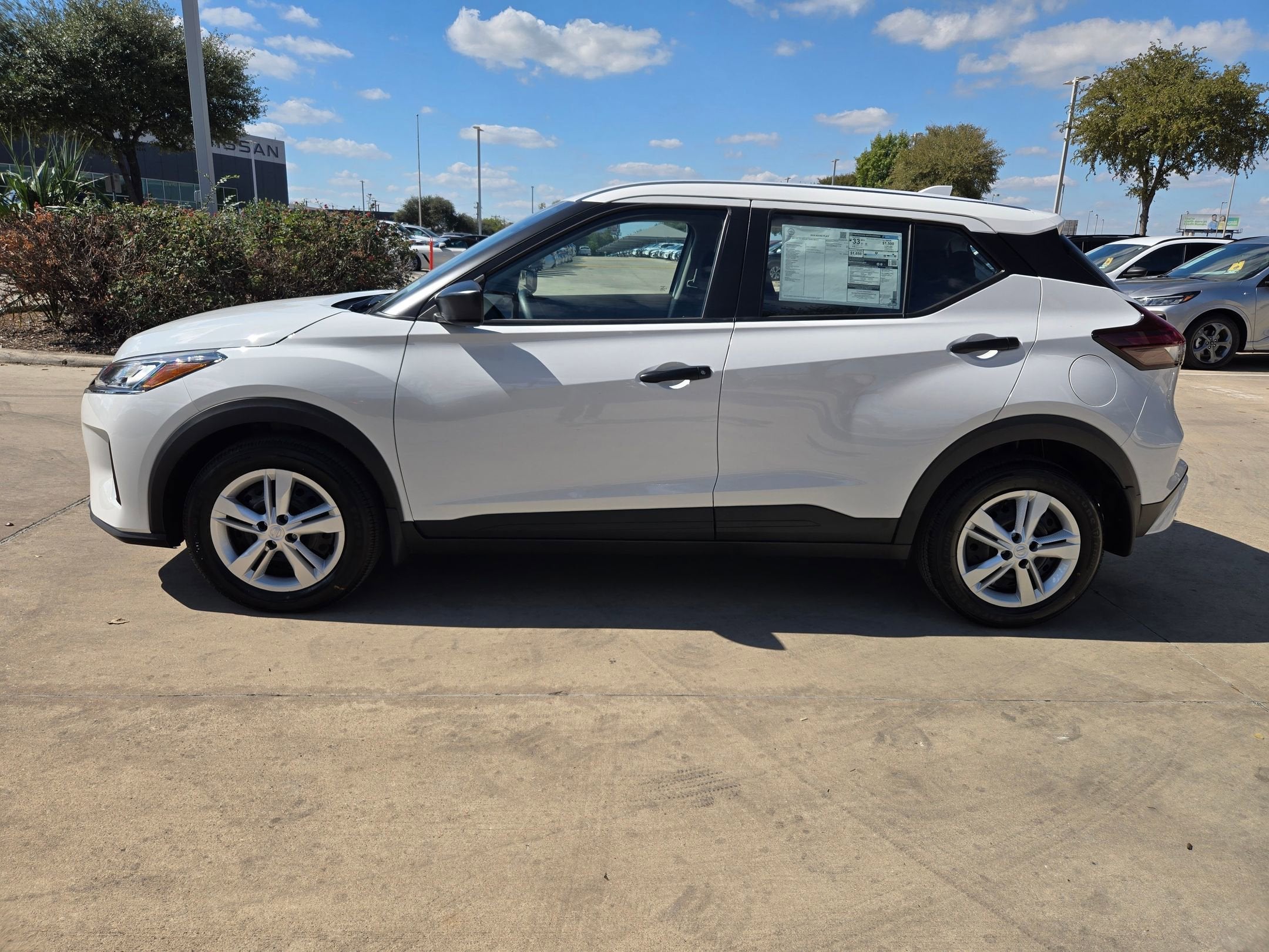 2025 Nissan Kicks Play S