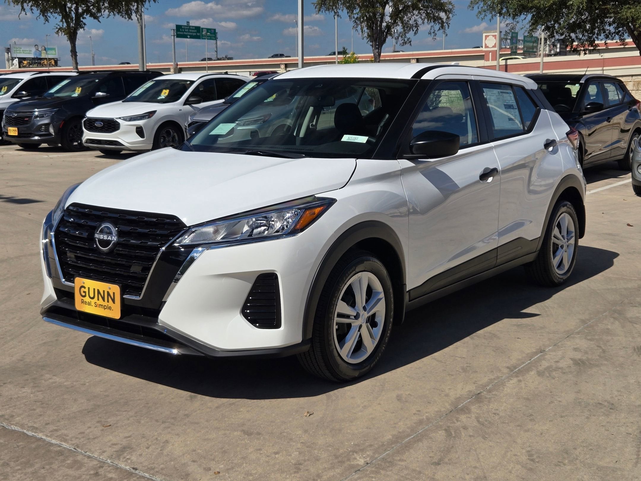 2025 Nissan Kicks Play S