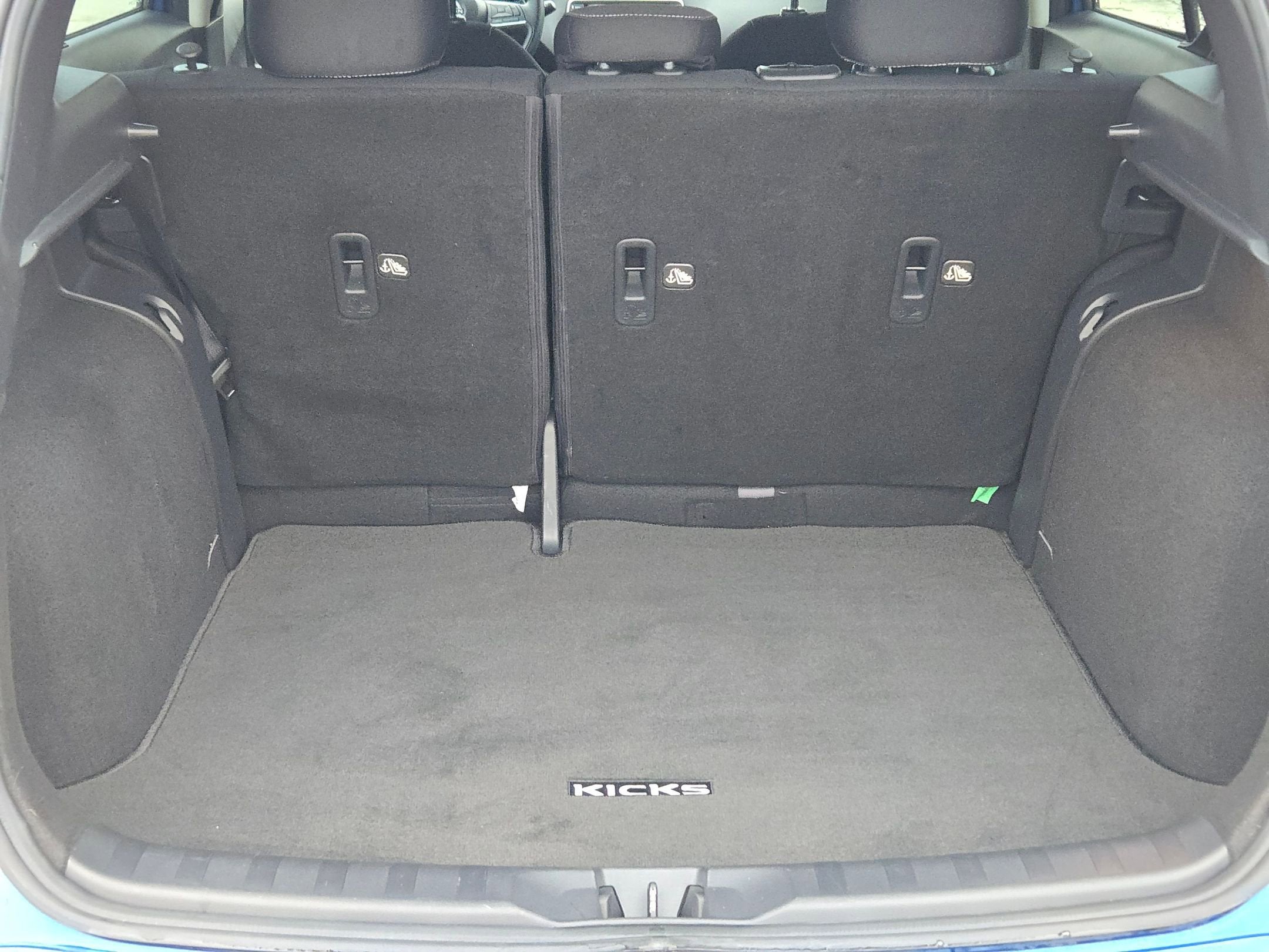 2022 Nissan Kicks S