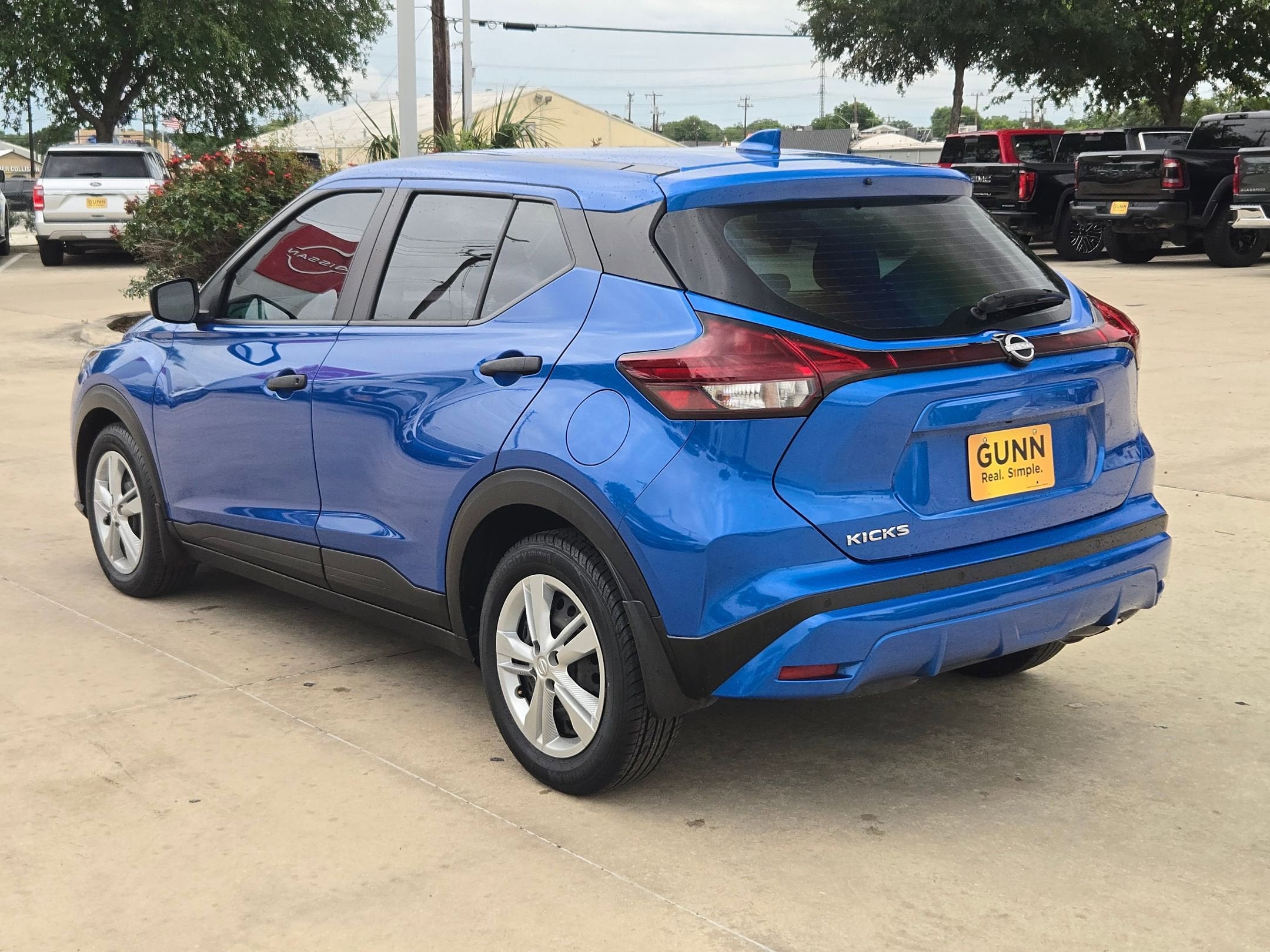 2022 Nissan Kicks S
