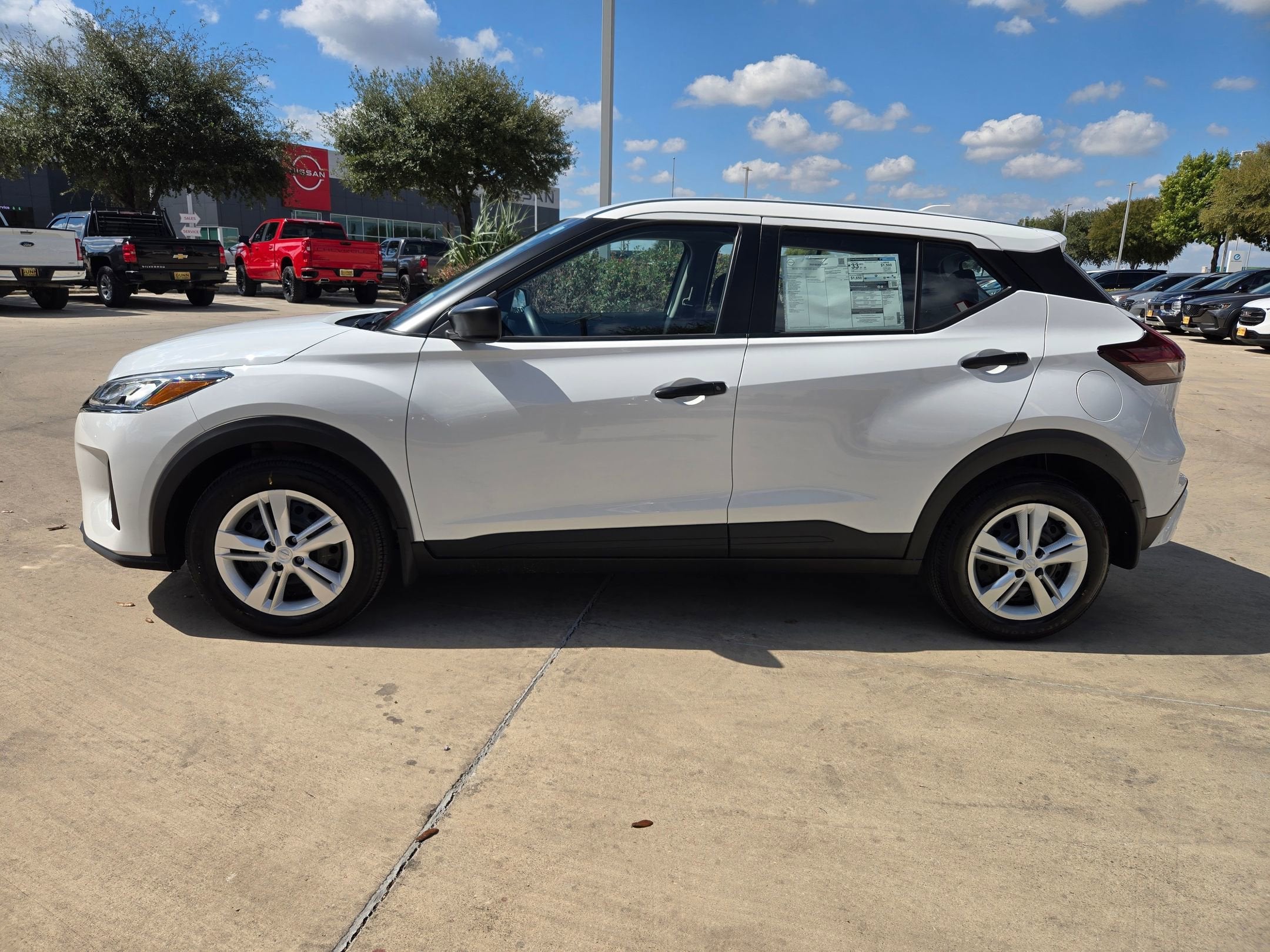 2025 Nissan Kicks Play S