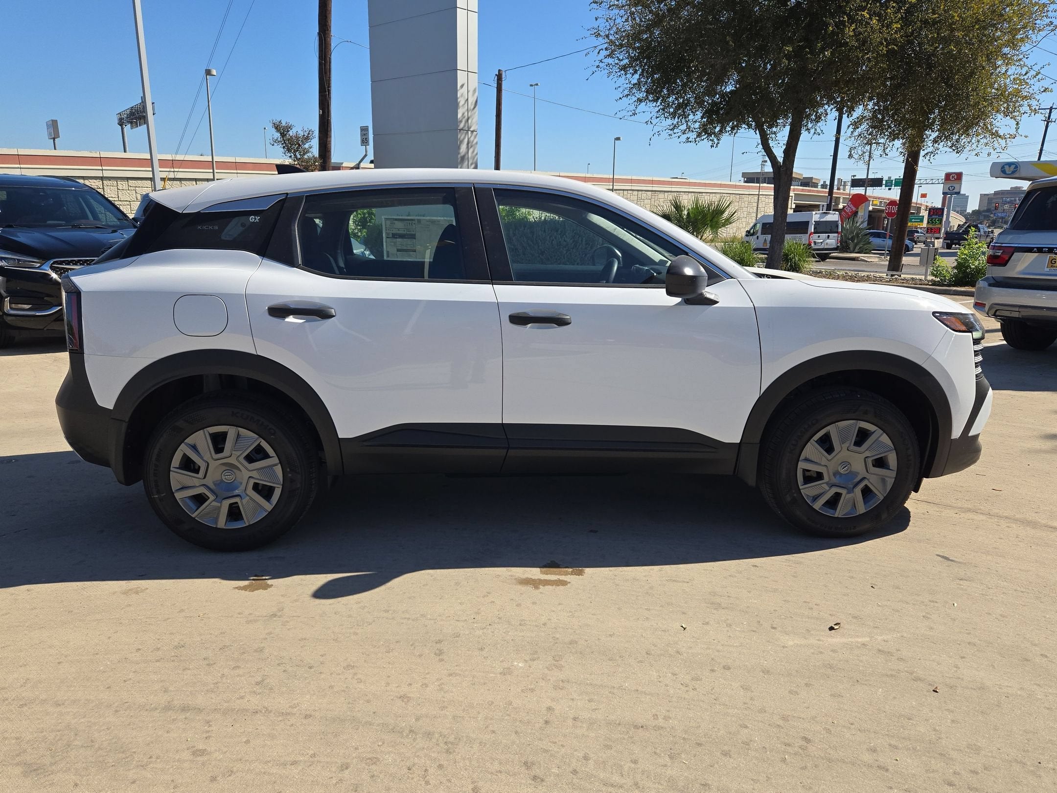 2027 Nissan Kicks S