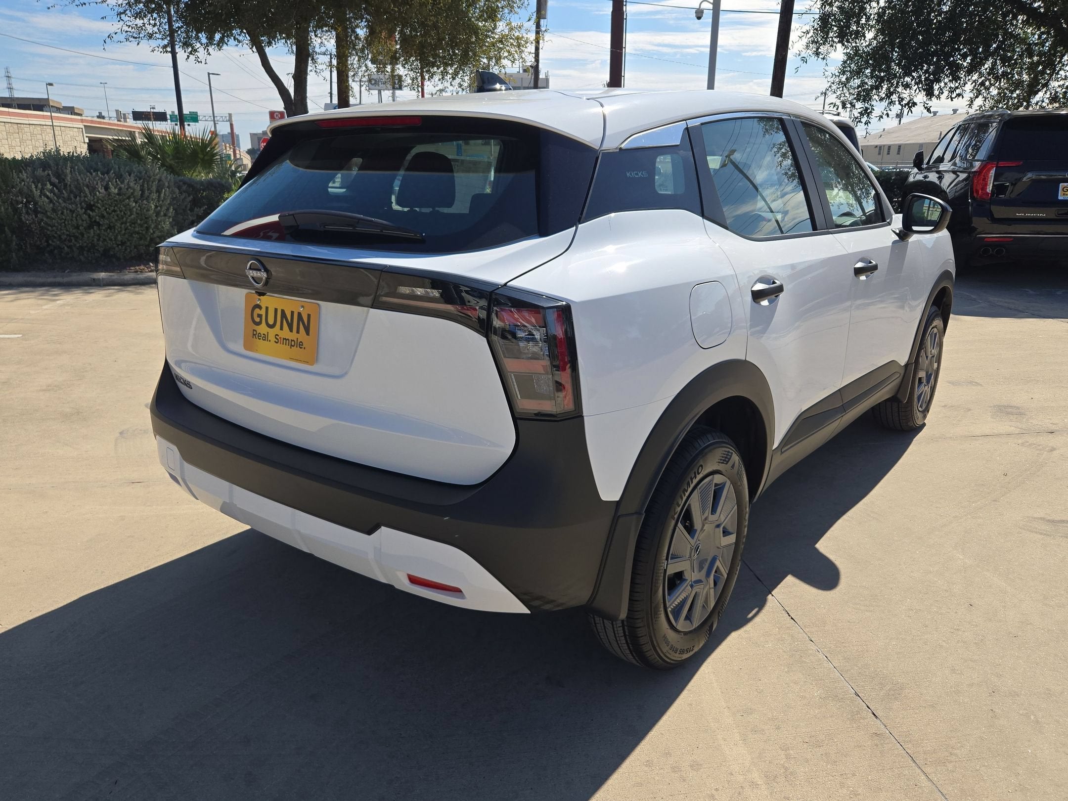 2027 Nissan Kicks S