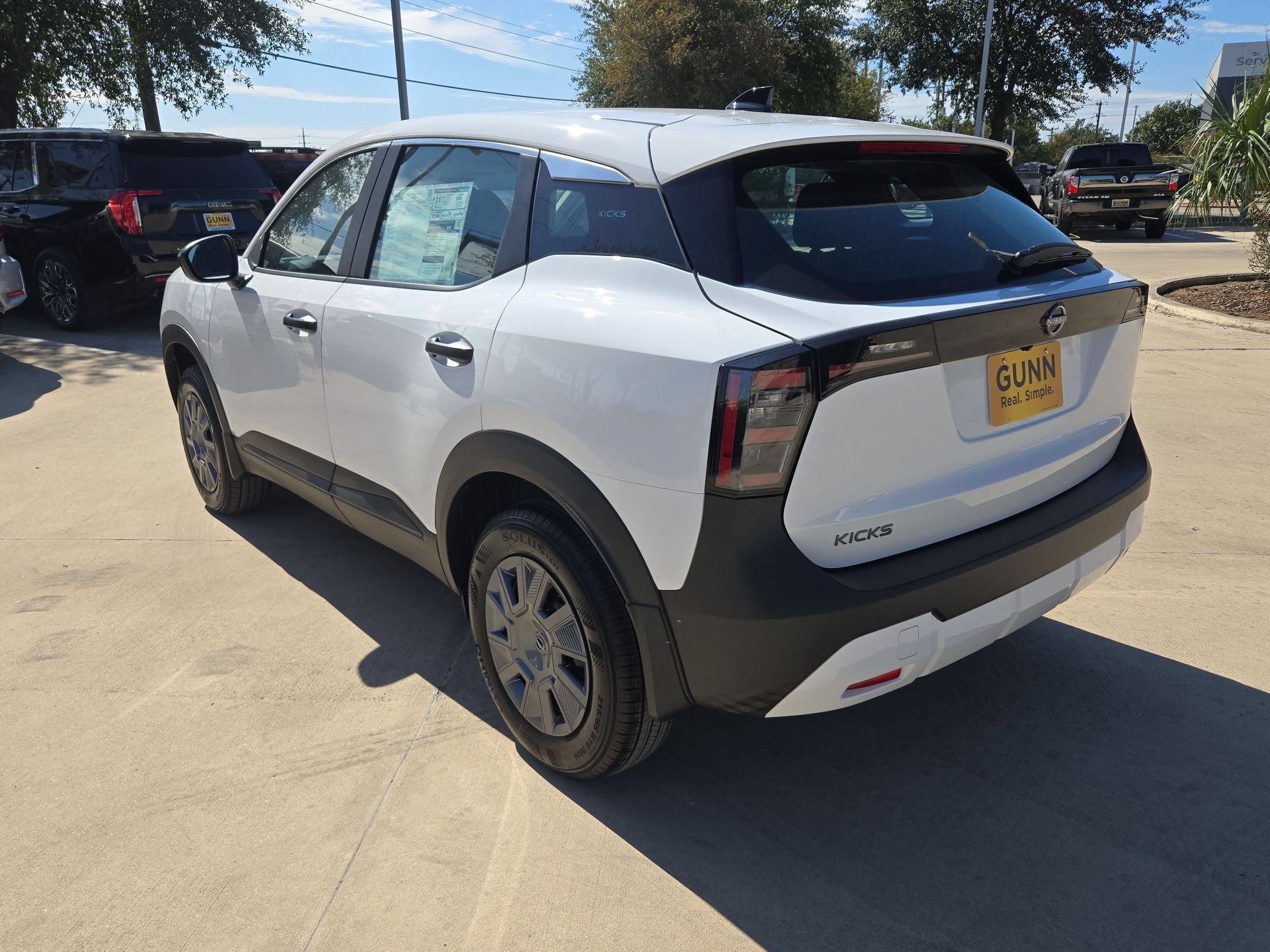 2027 Nissan Kicks S