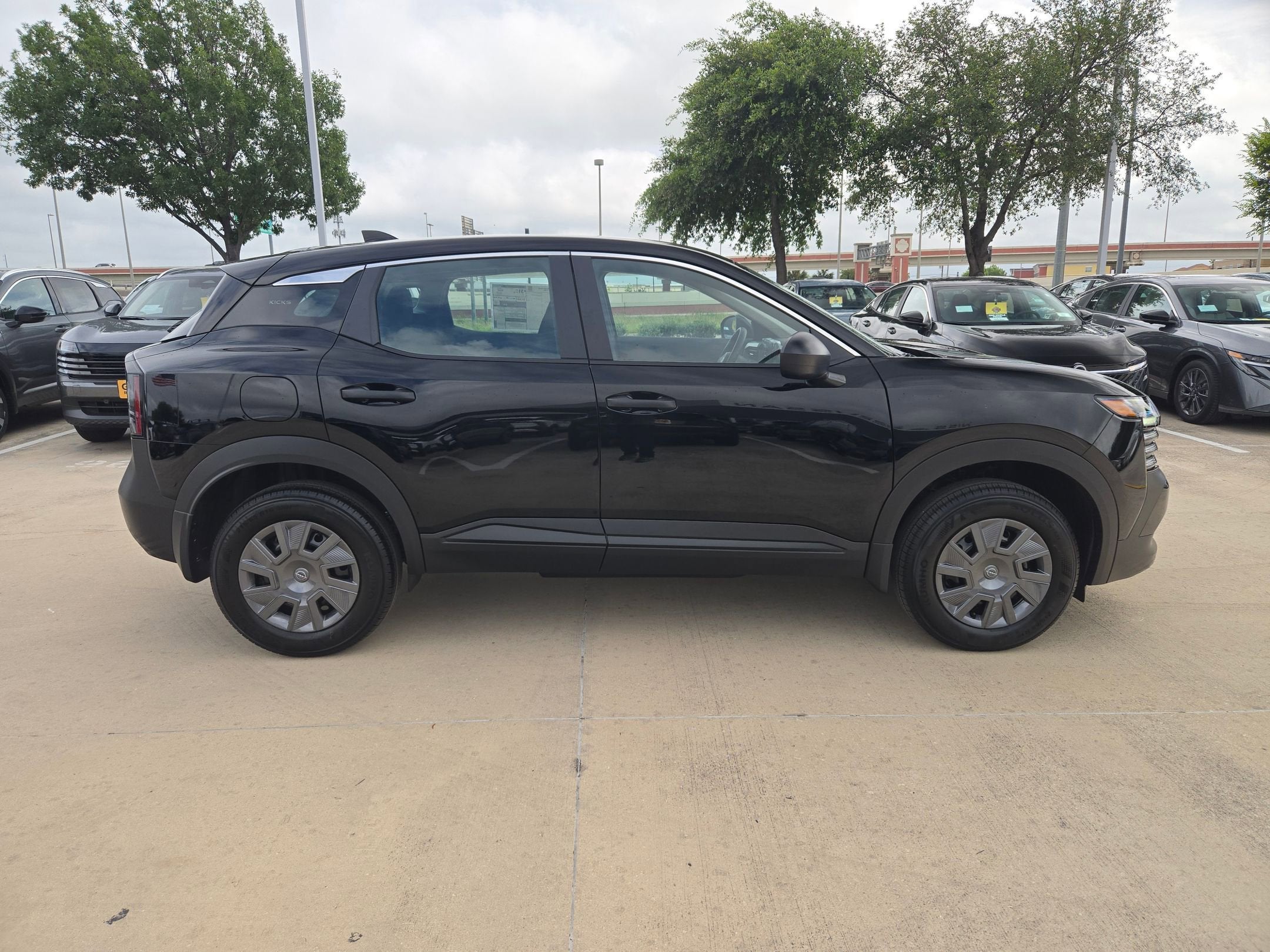 2026 Nissan Kicks S