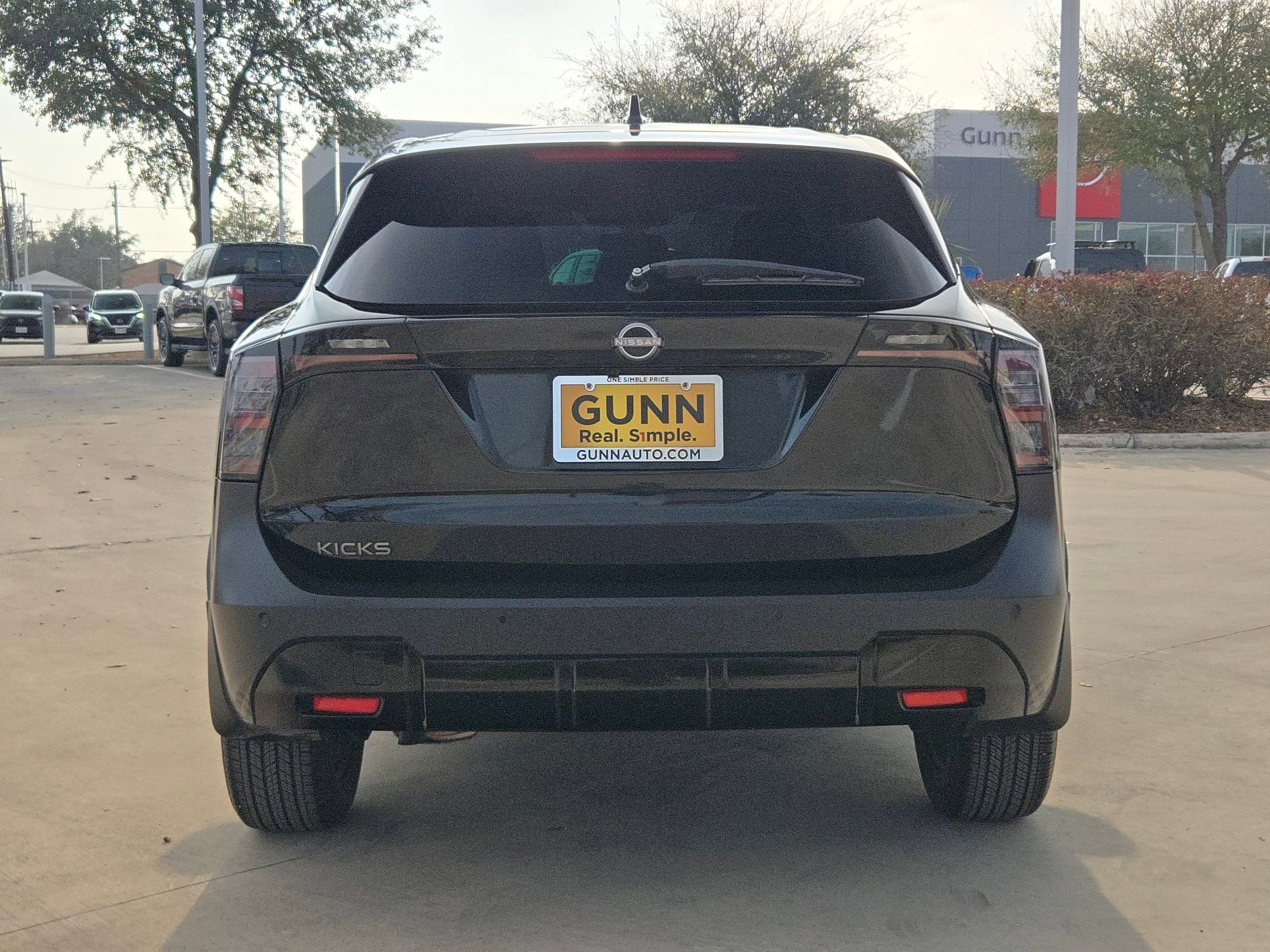 2025 Nissan Kicks SV