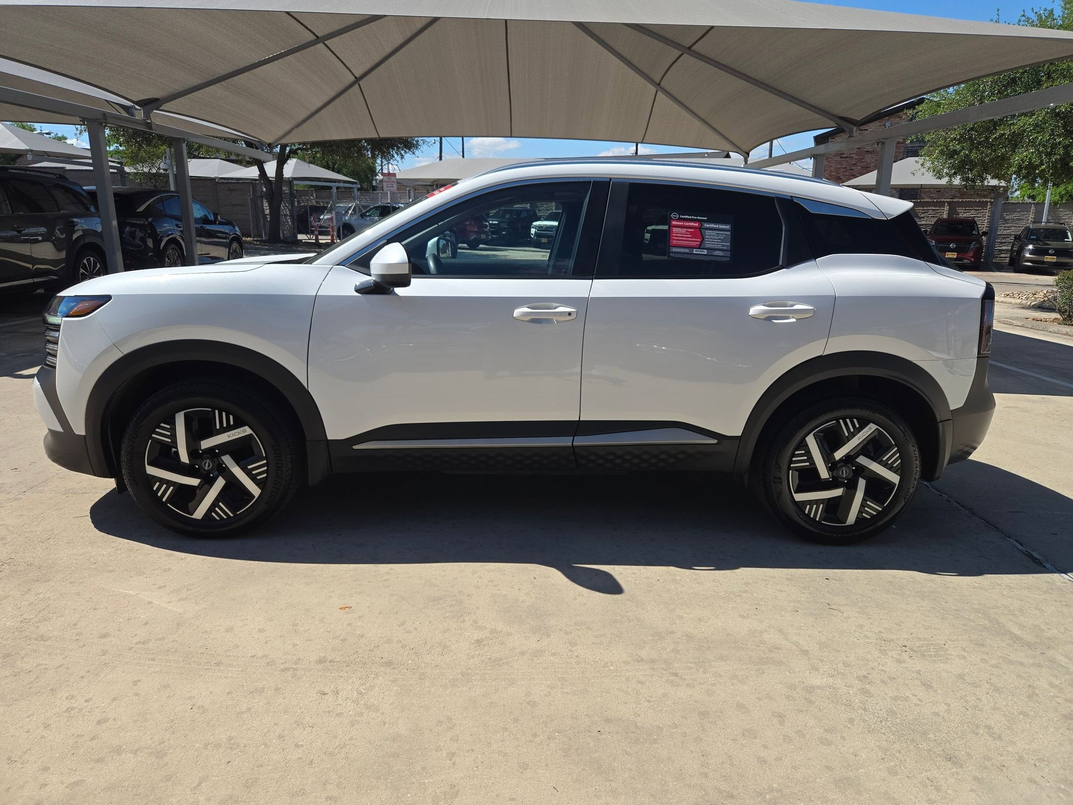 2025 Nissan Kicks SV