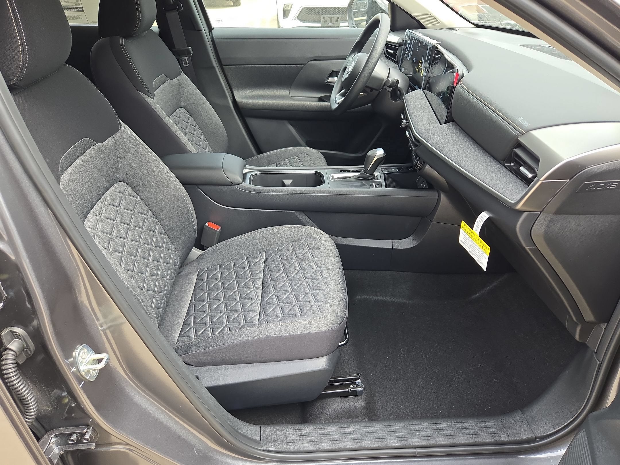 2027 Nissan Kicks SV