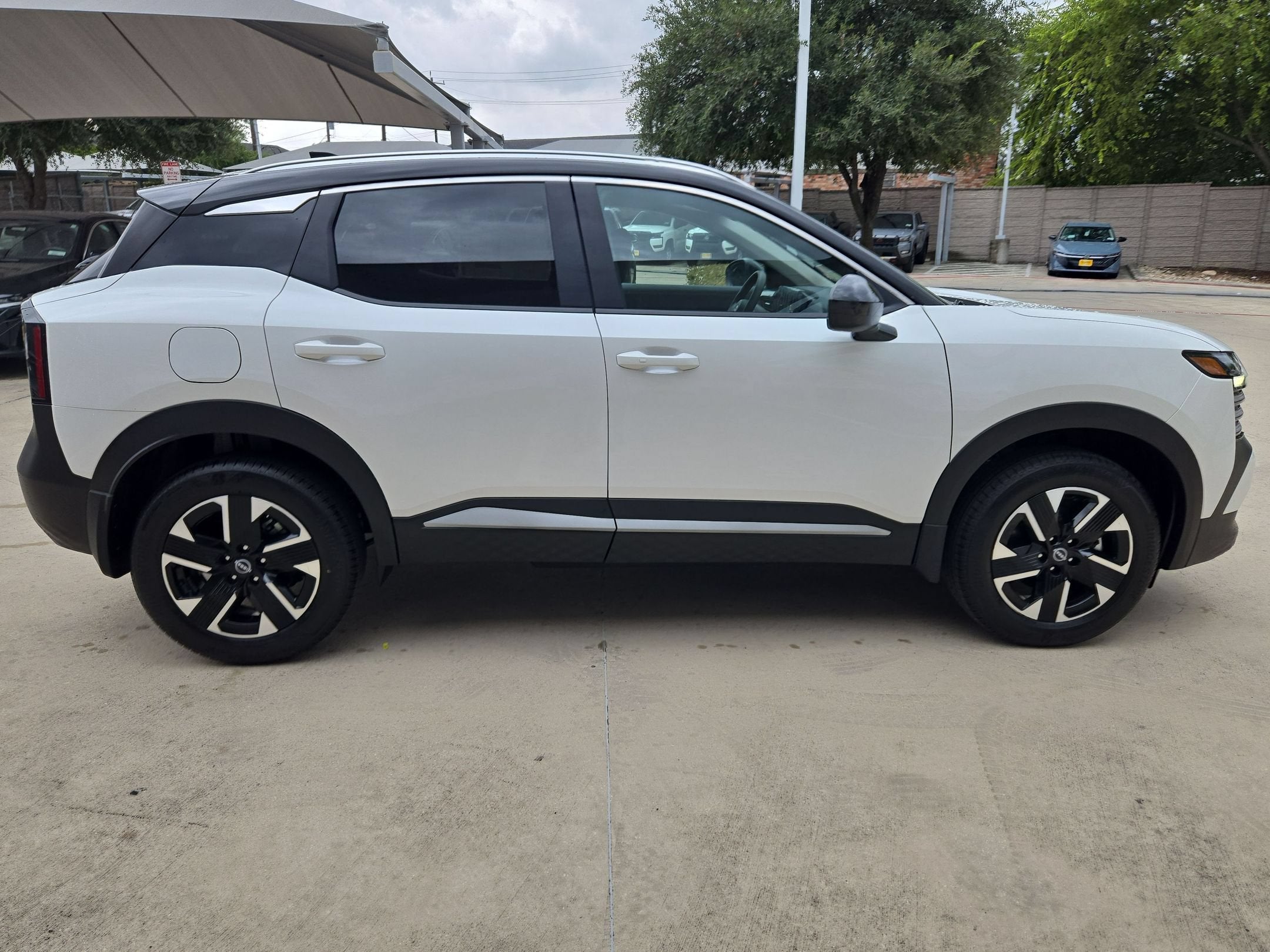 2027 Nissan Kicks SV