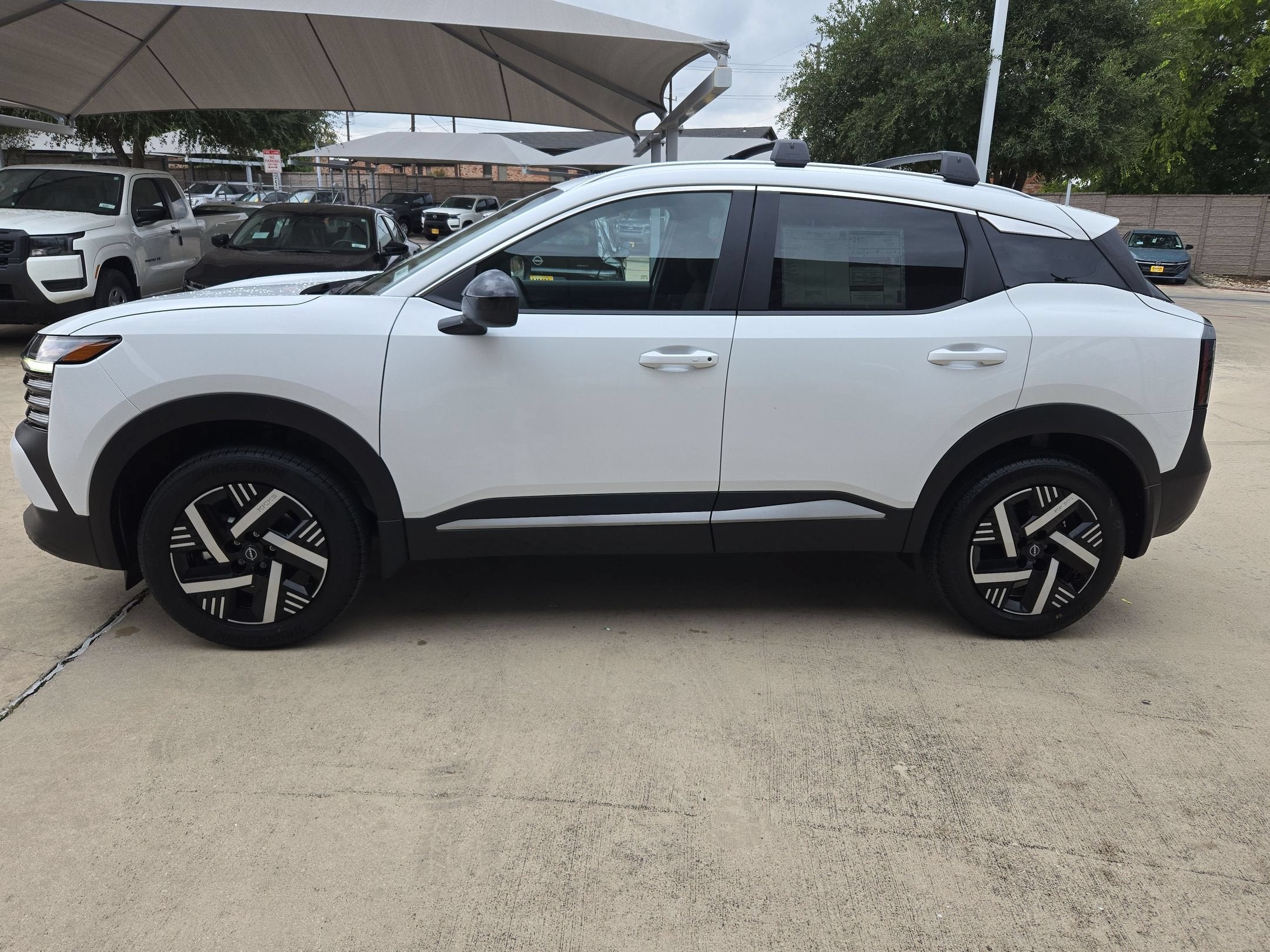 2027 Nissan Kicks SV