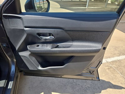 2027 Nissan Kicks SV