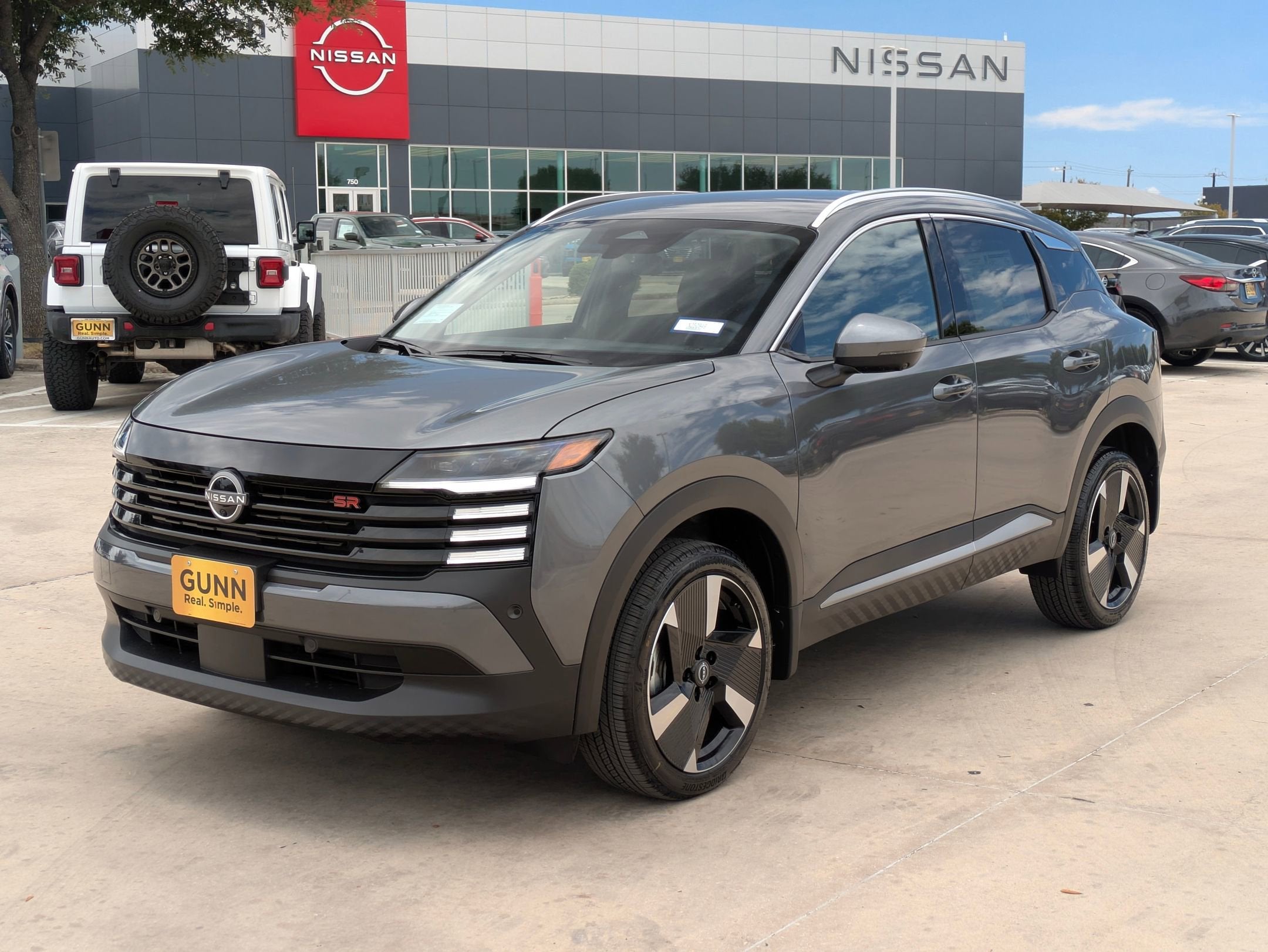 2025 Nissan Kicks SR