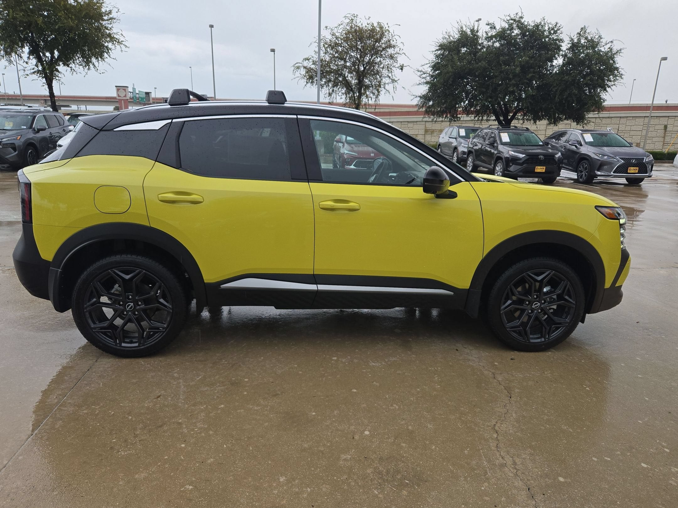 2027 Nissan Kicks SR