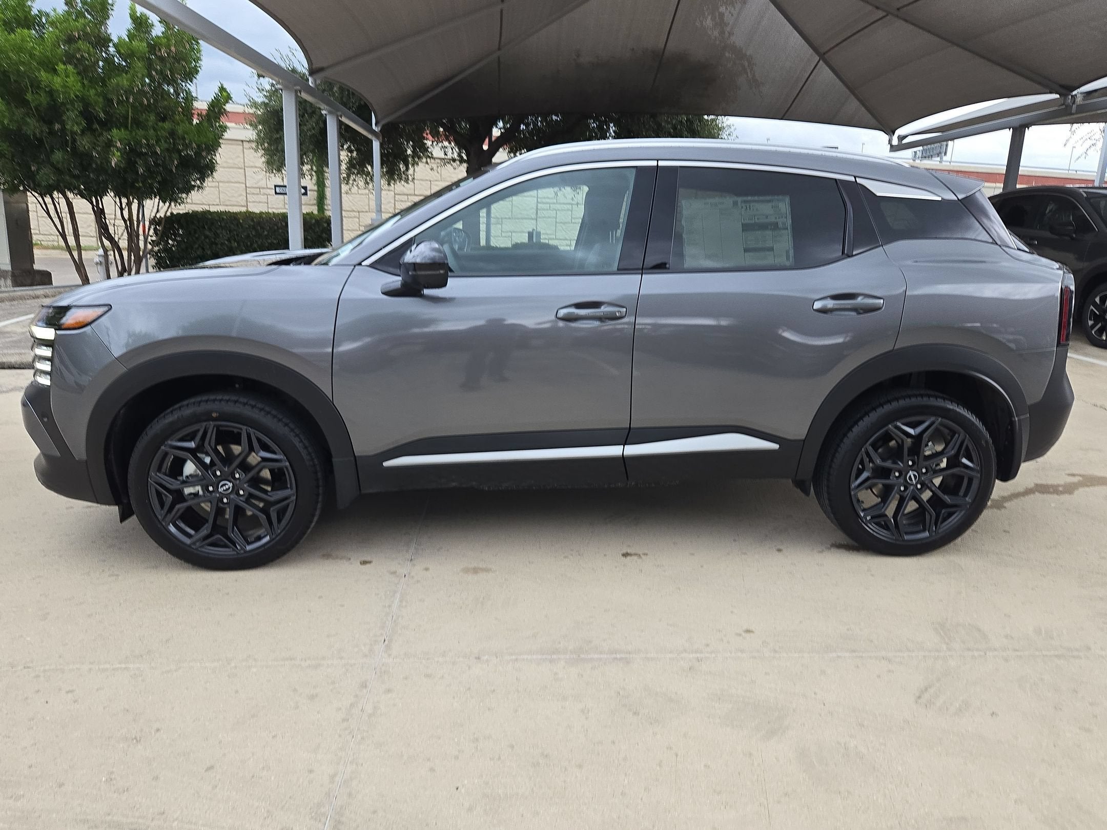 2027 Nissan Kicks SR