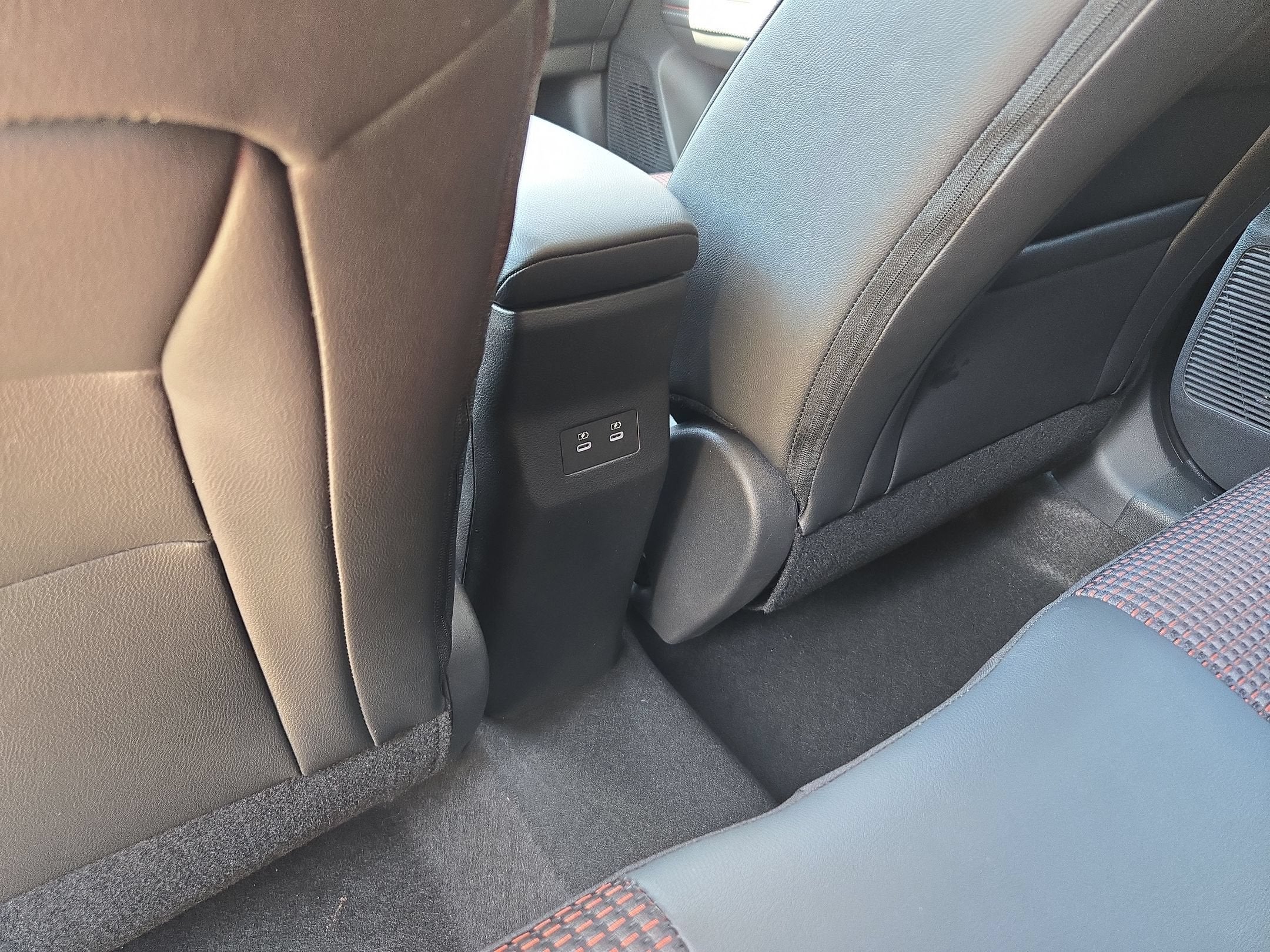 2027 Nissan Kicks SR