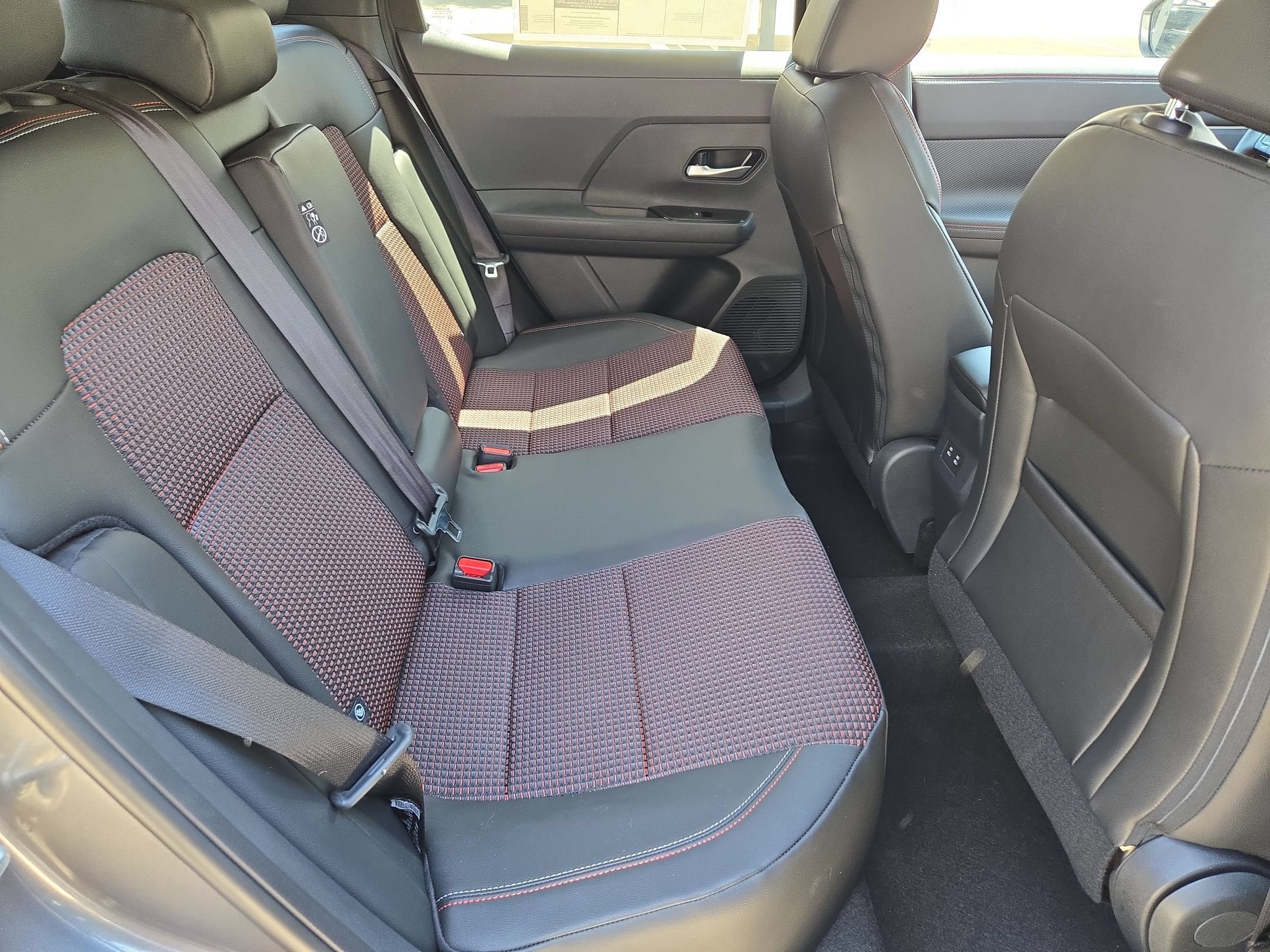 2027 Nissan Kicks SR